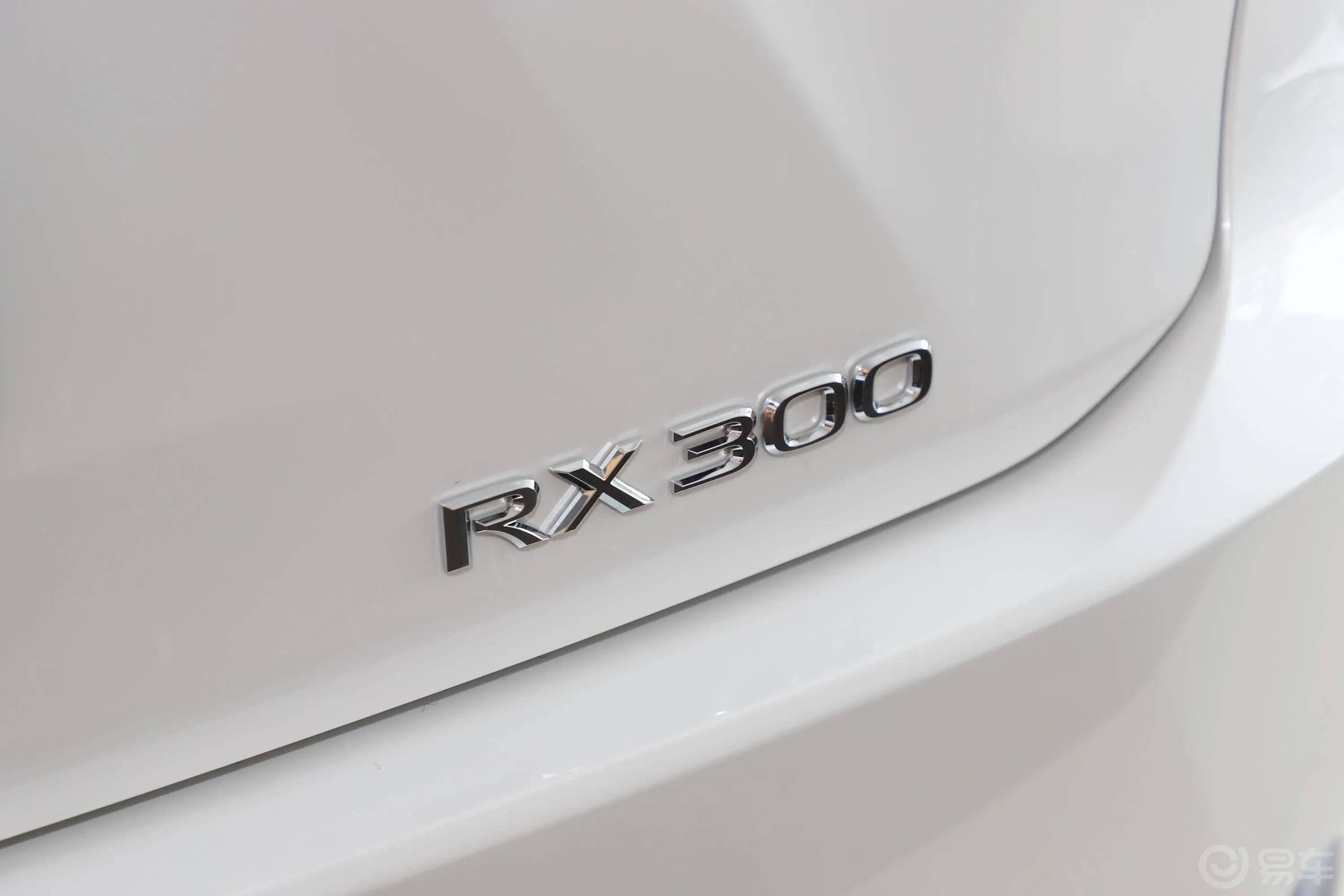 雷克萨斯RX改款 300 典雅版外观