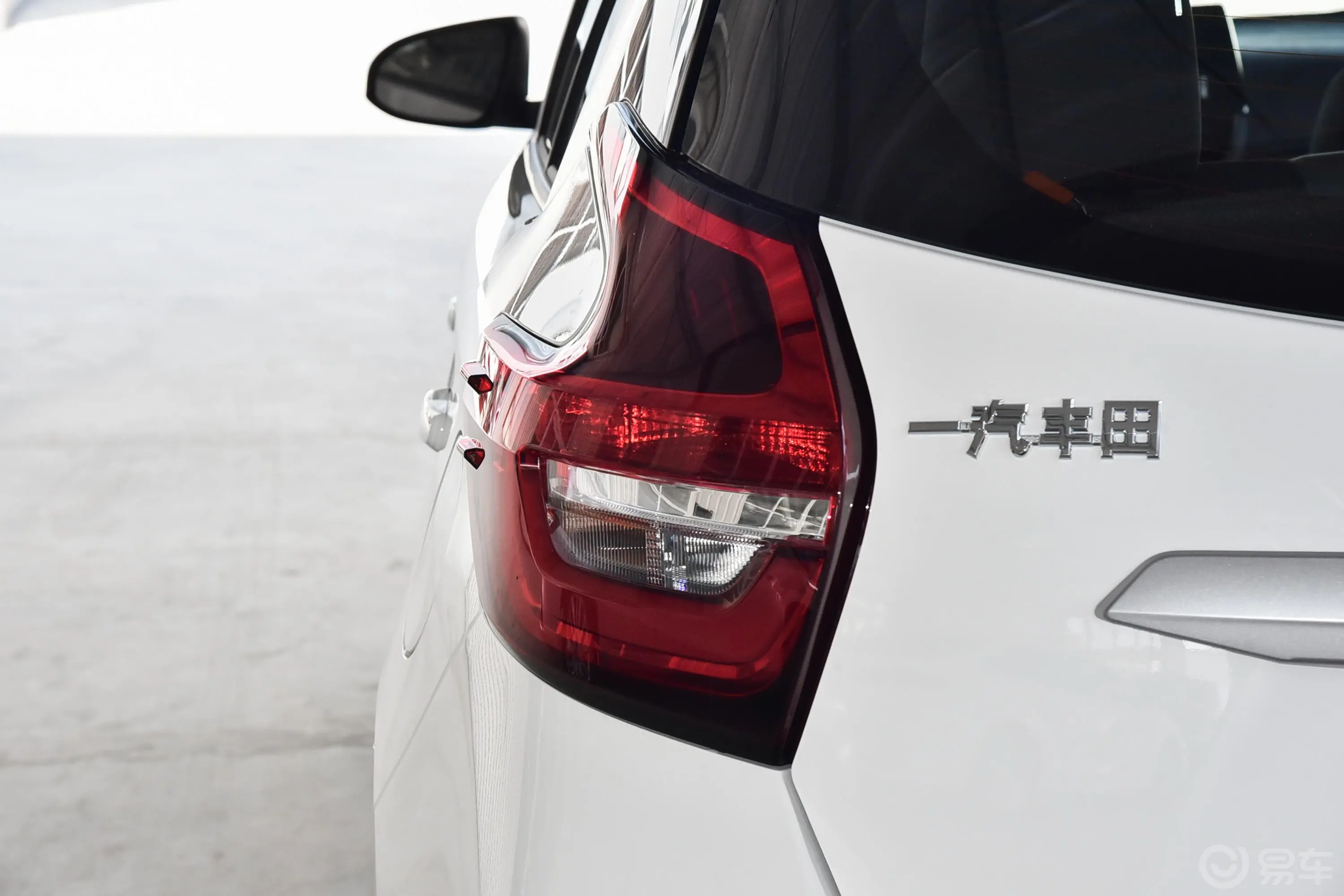 威驰FS1.5L CVT 锋驰版外观灯组