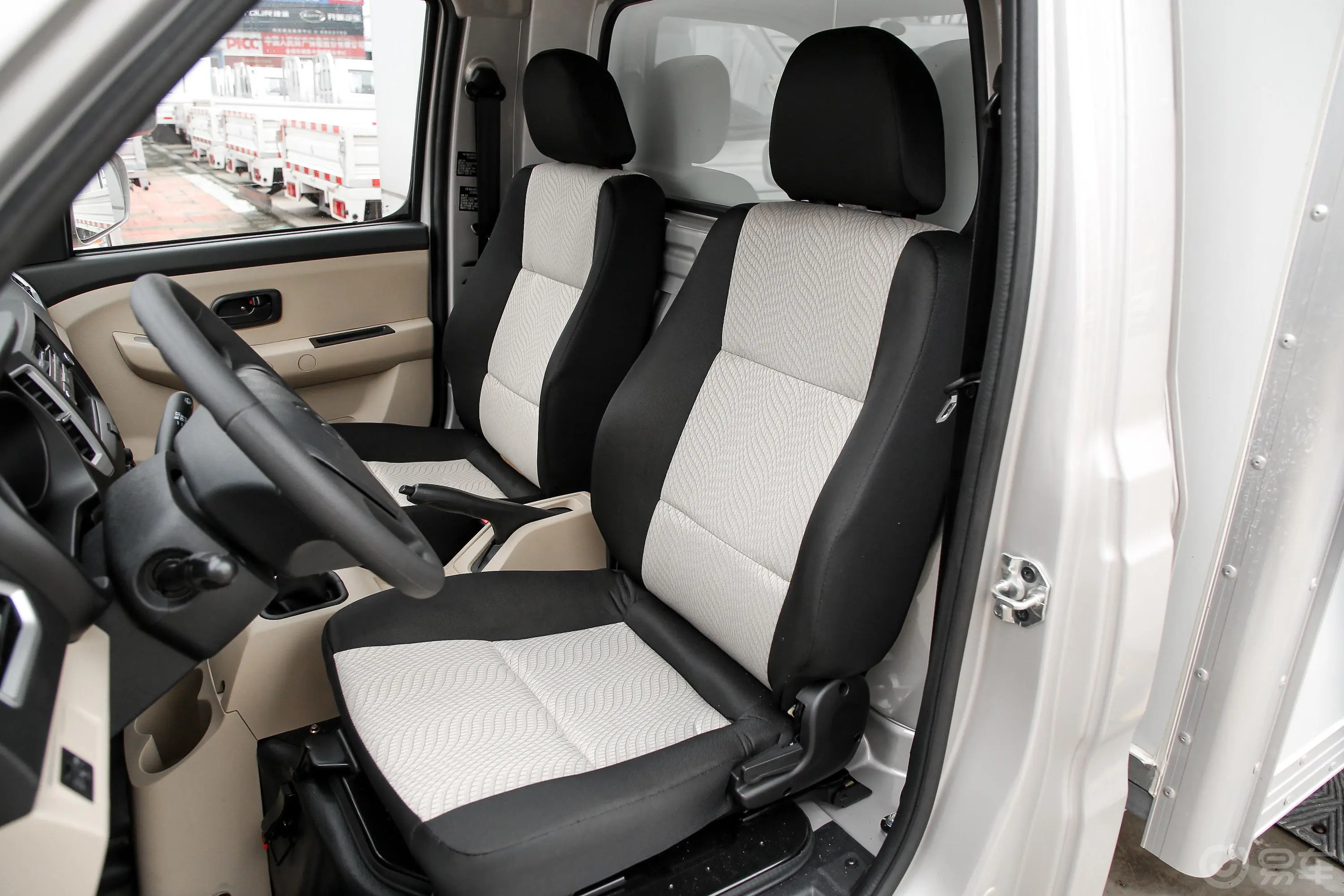 新豹T3厢式运输车N1 1.5L 单排单后轮 标准版（5.13米） SC5031XXYTMD61 汽油 国VI驾驶员座椅