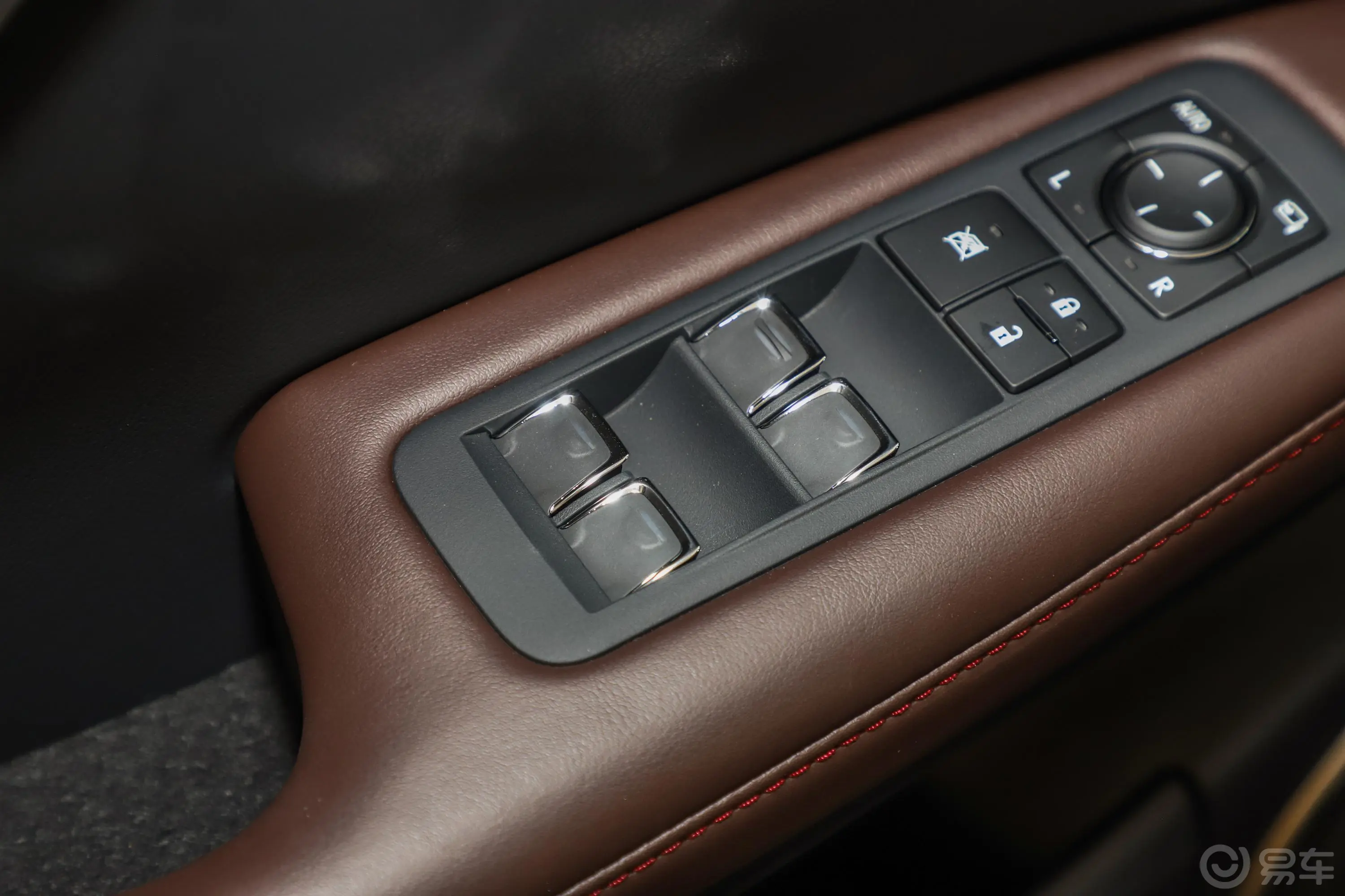 雷克萨斯RX450h 智·混动特别限量版车窗调节整体