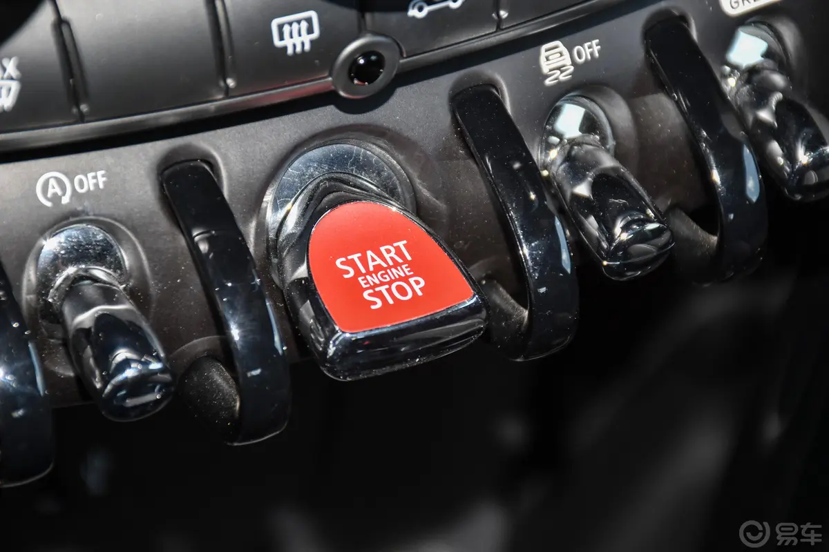 MINI1.5T COOPER 赛车手钥匙孔或一键启动按键
