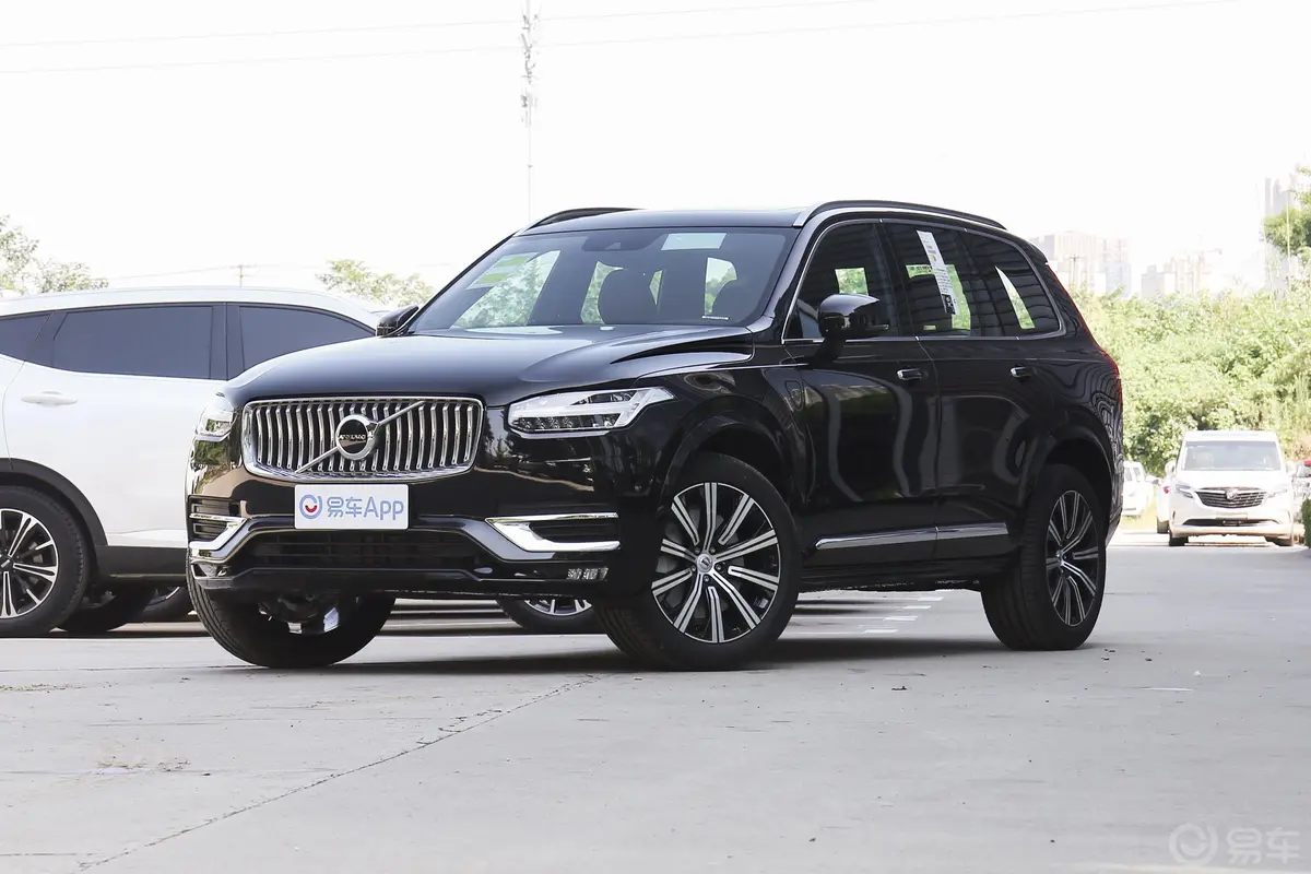 沃尔沃XC90B5 智行豪华版 5座侧前45度车头向左水平