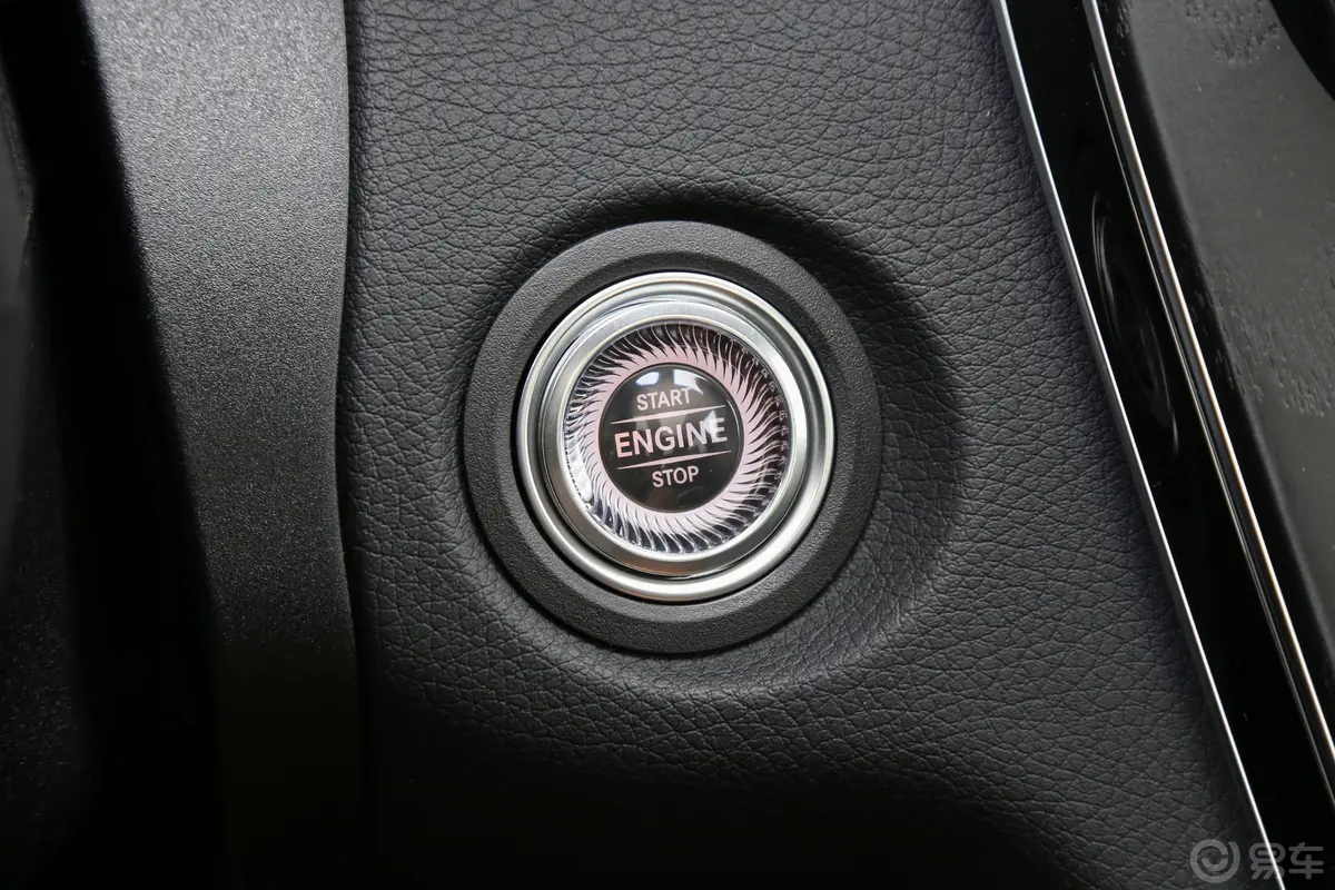 奔驰C级C 200 L 时尚型运动版钥匙孔或一键启动按键