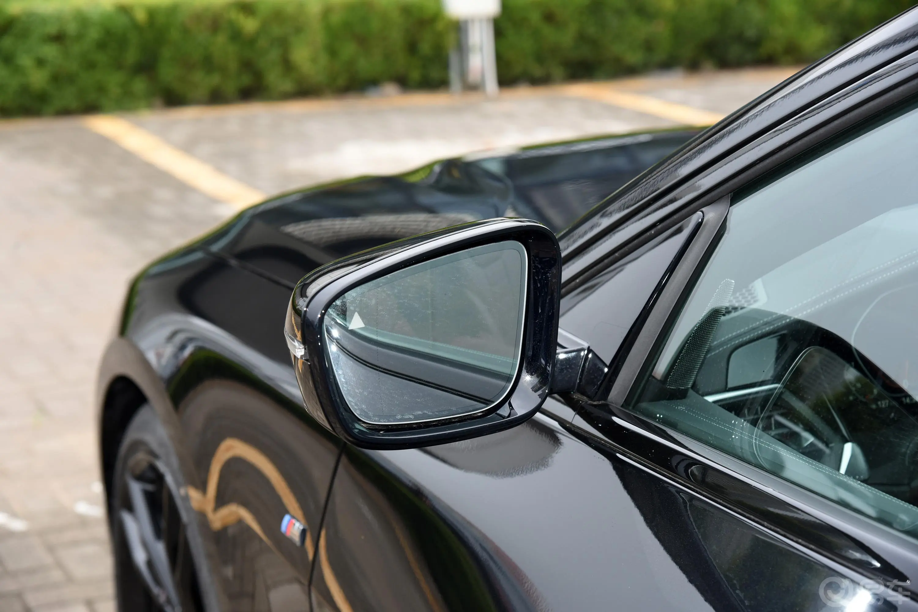 宝马4系双门轿跑车 430i M运动曜夜套装后视镜镜面