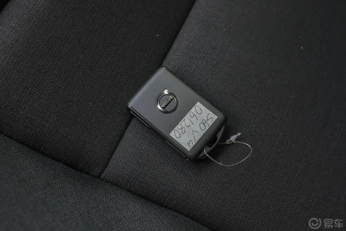 沃尔沃S60T3 智行豪华版钥匙正面