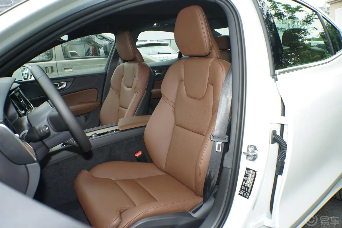 沃尔沃S60T4 智远豪华版驾驶员座椅
