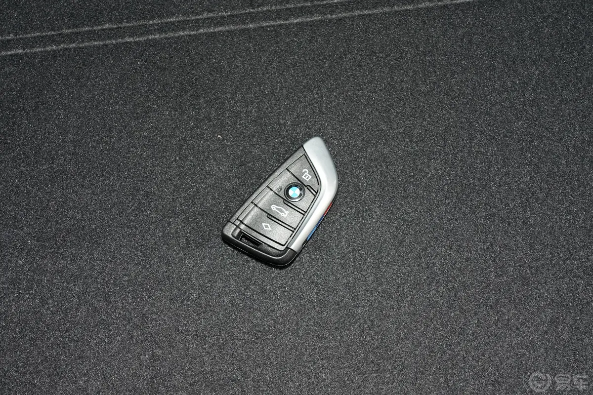 宝马X3xDrive 28i M运动套装钥匙正面