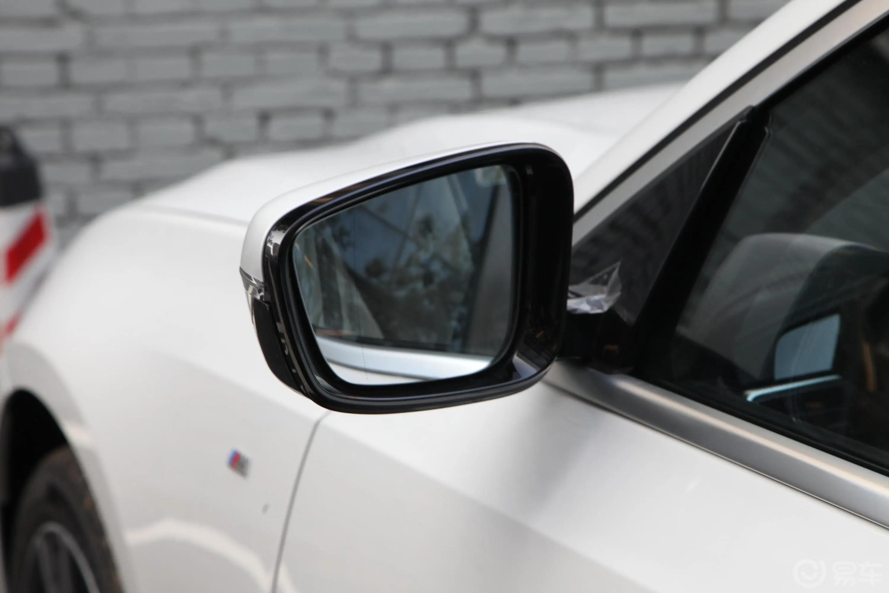 宝马3系325Li xDrive M运动套装后视镜镜面