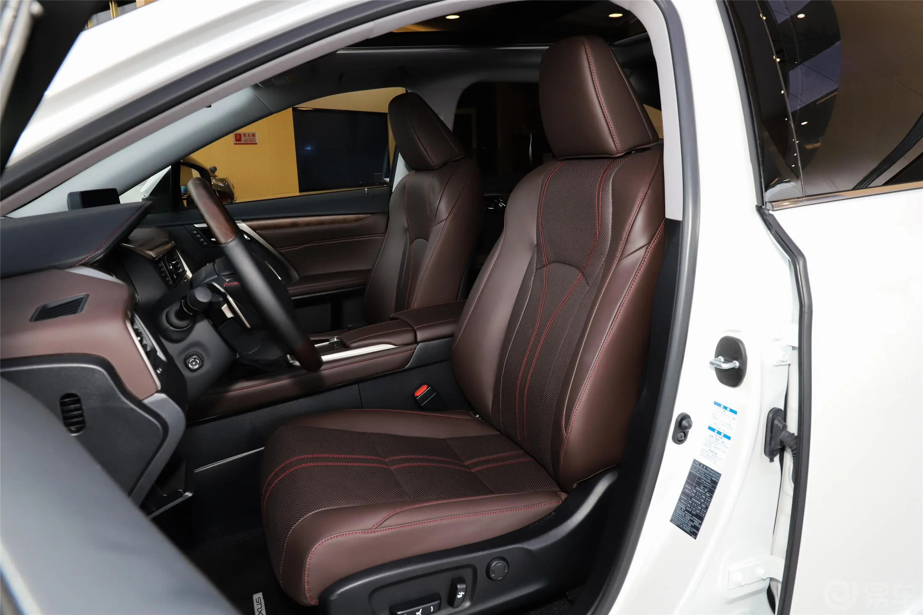 雷克萨斯RX改款 300 豪华版驾驶员座椅
