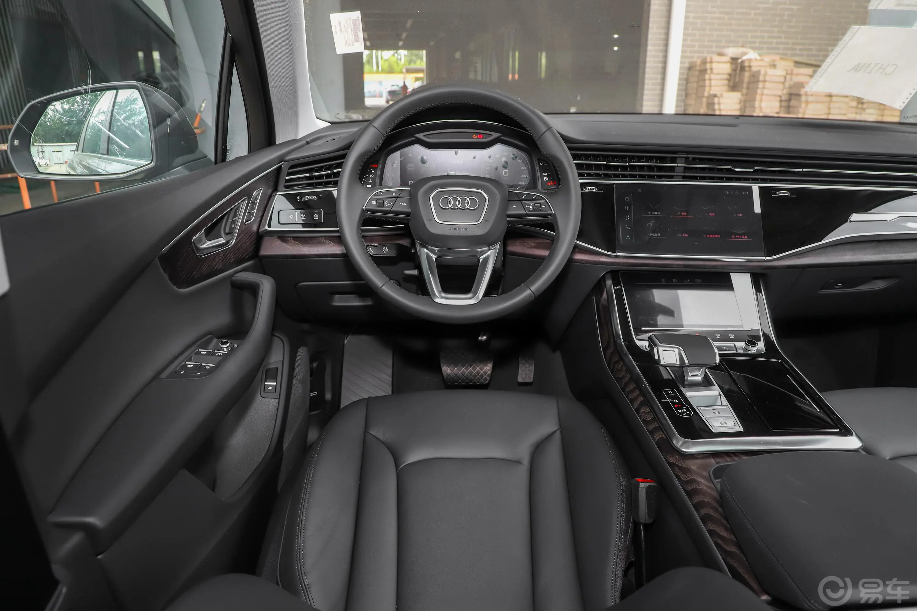 奥迪Q755 TFSI quattro S line 运动型内饰