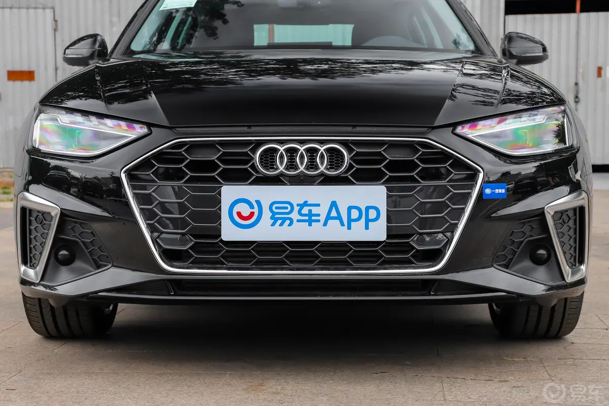 奥迪A4L40 TFSI 时尚动感型外观