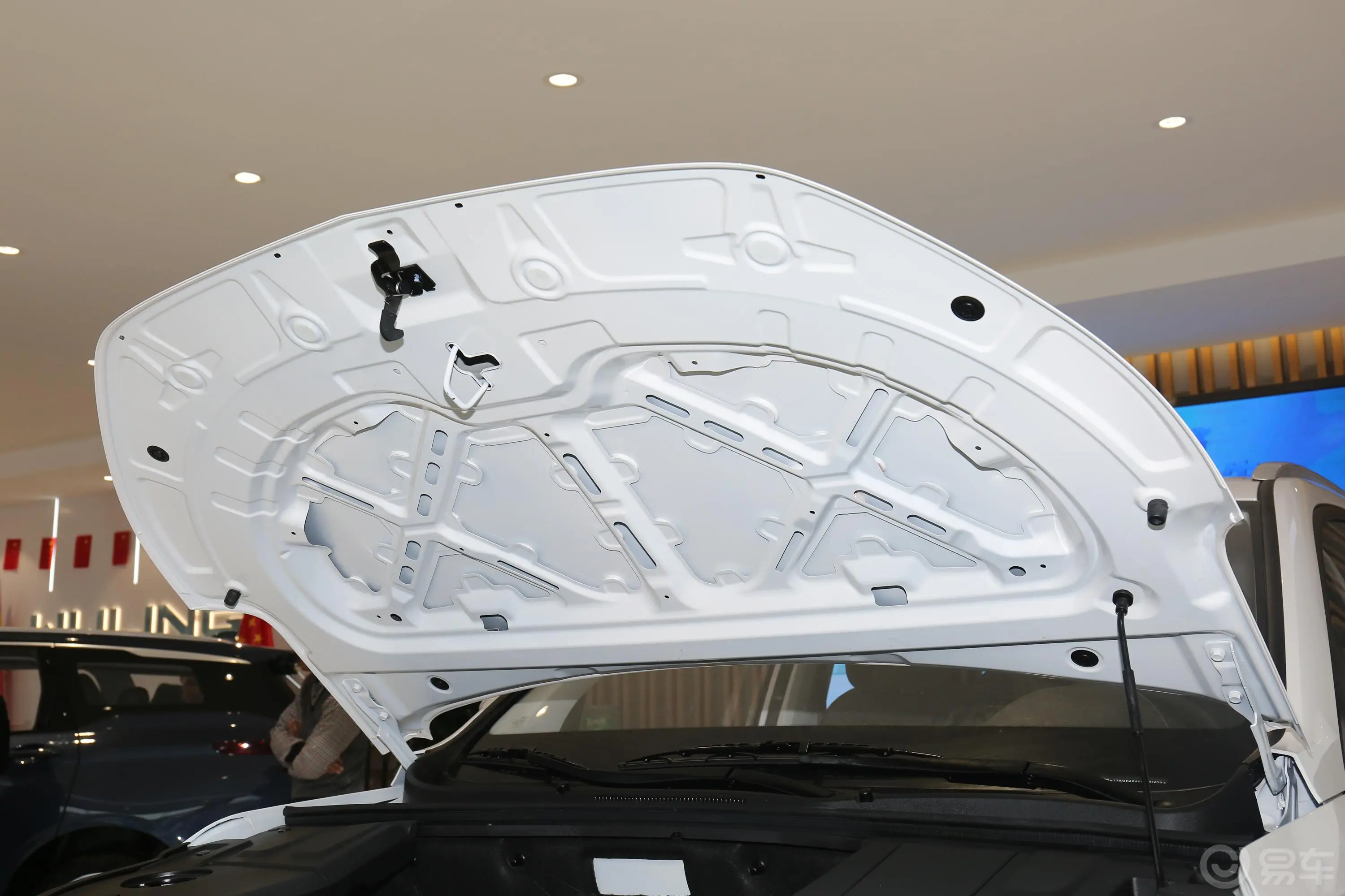宝骏530全球车周年纪念版 1.5T 手动 舒适型 6座外观