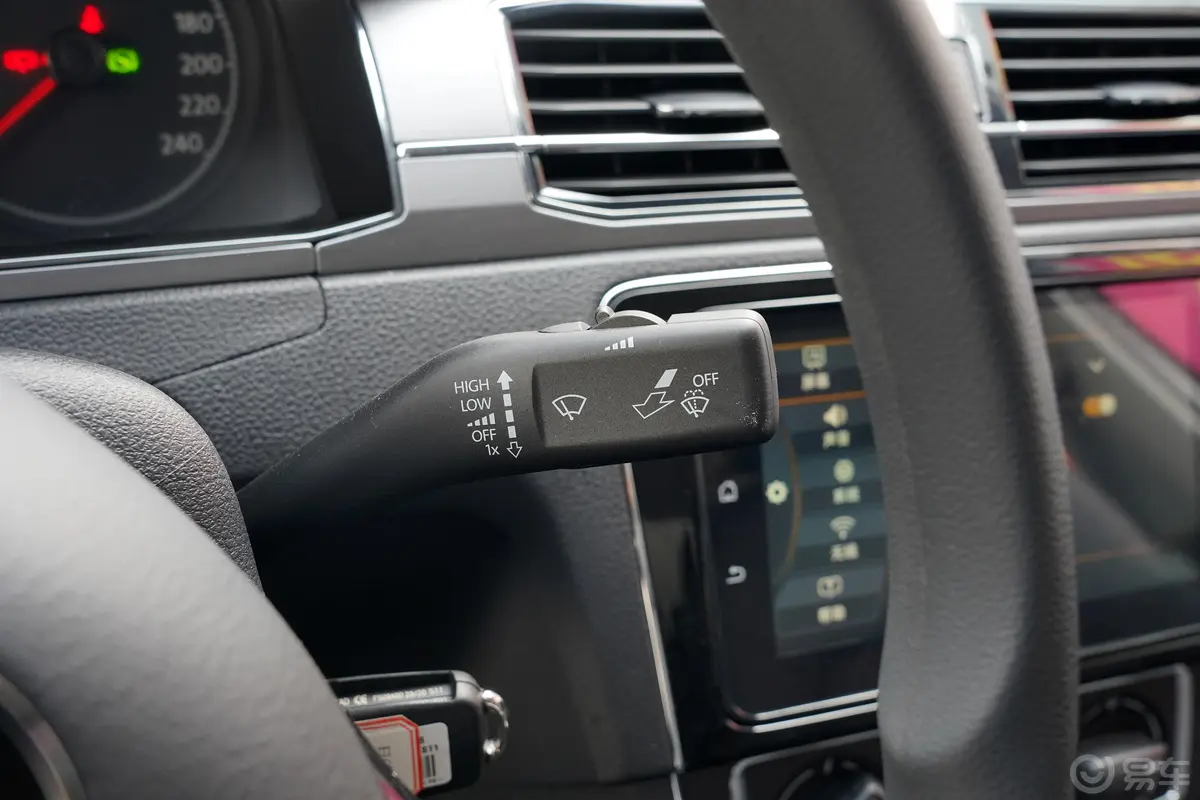 桑塔纳1.5L 自动 舒适版主驾驶位
