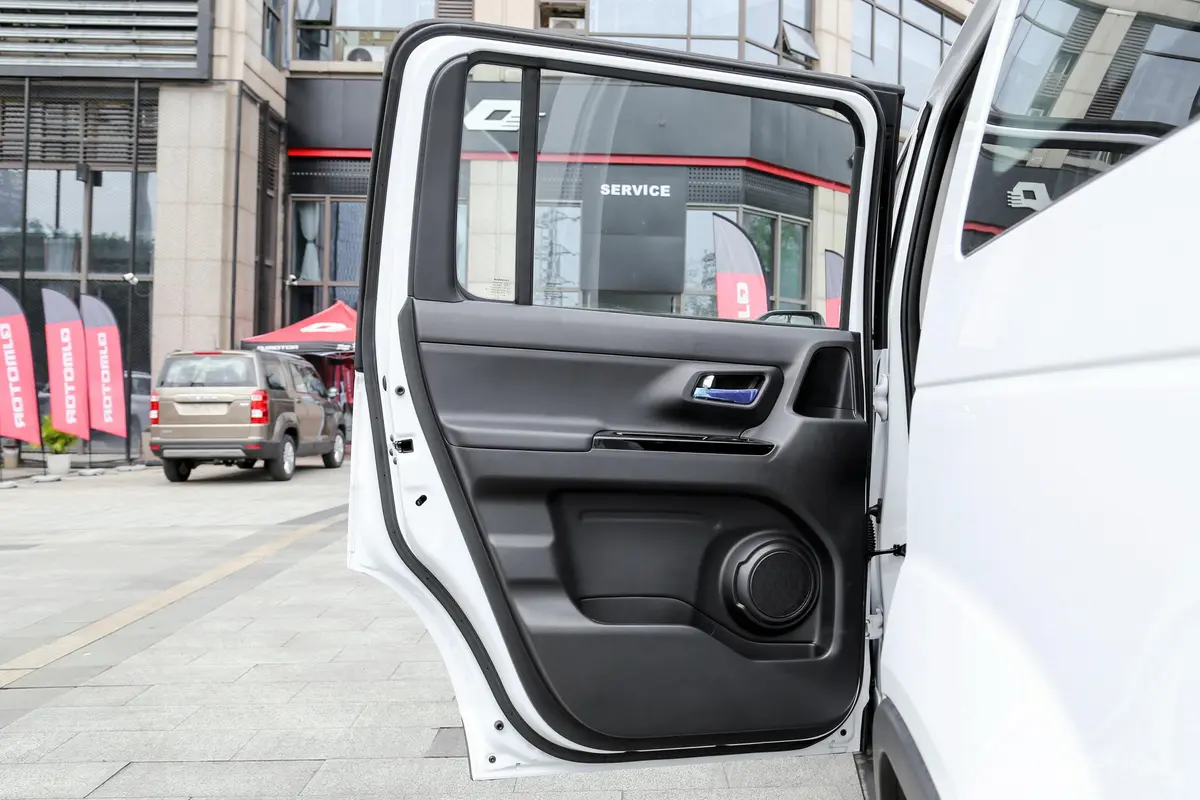 长安欧尚X70A改款 1.5L 手动 舒适型驾驶员侧后车门