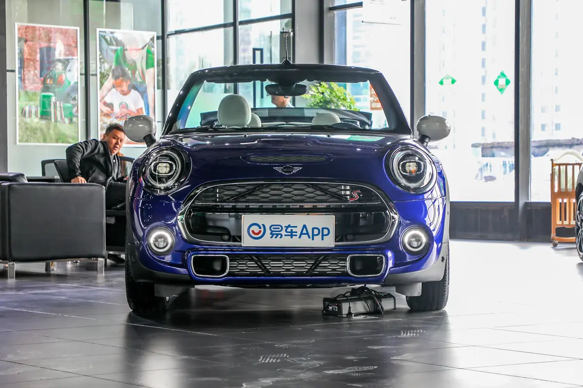 MINI CABRIO2.0T COOPER S CABRIO 艺术家外观