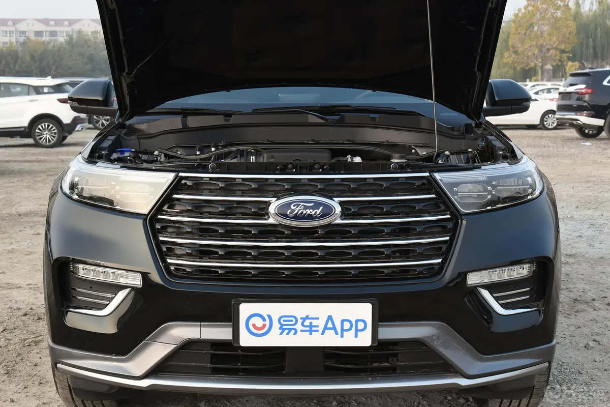 探险者EcoBoost 285 两驱风尚版 6座发动机舱整体