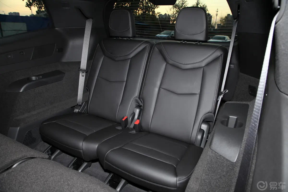 凯迪拉克XT628T 四驱 豪华型 7座第三排座椅