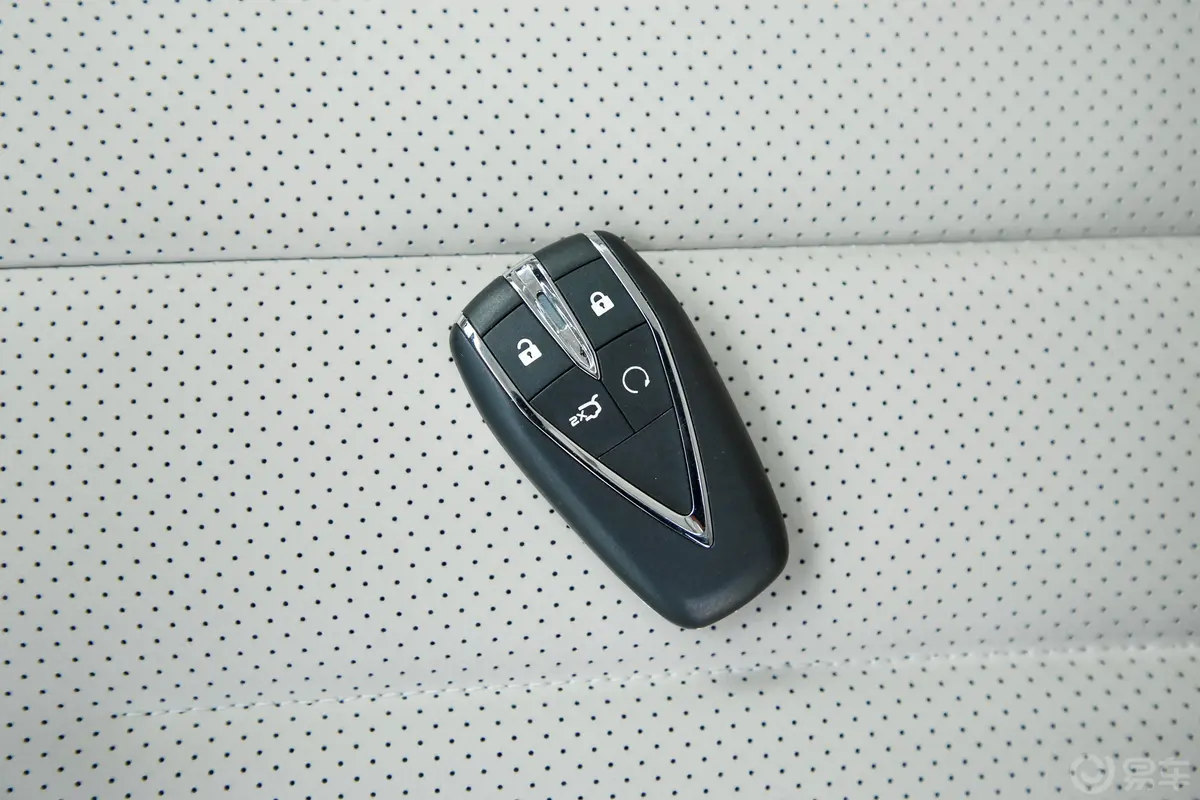 长安欧尚X7 EV尊享型钥匙正面