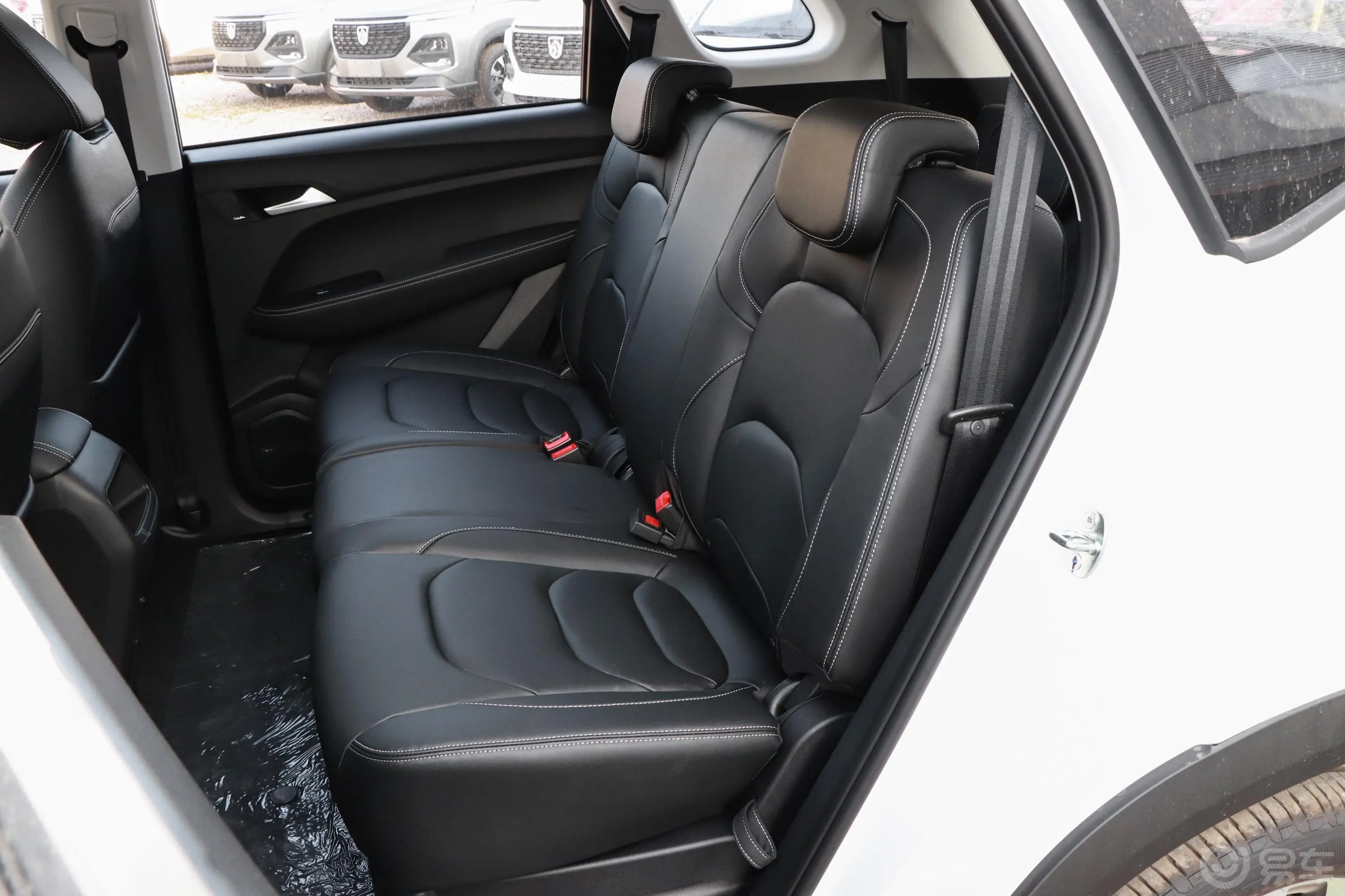 宝骏530全球车周年纪念版 1.5T CVT 豪华型 7座后排座椅