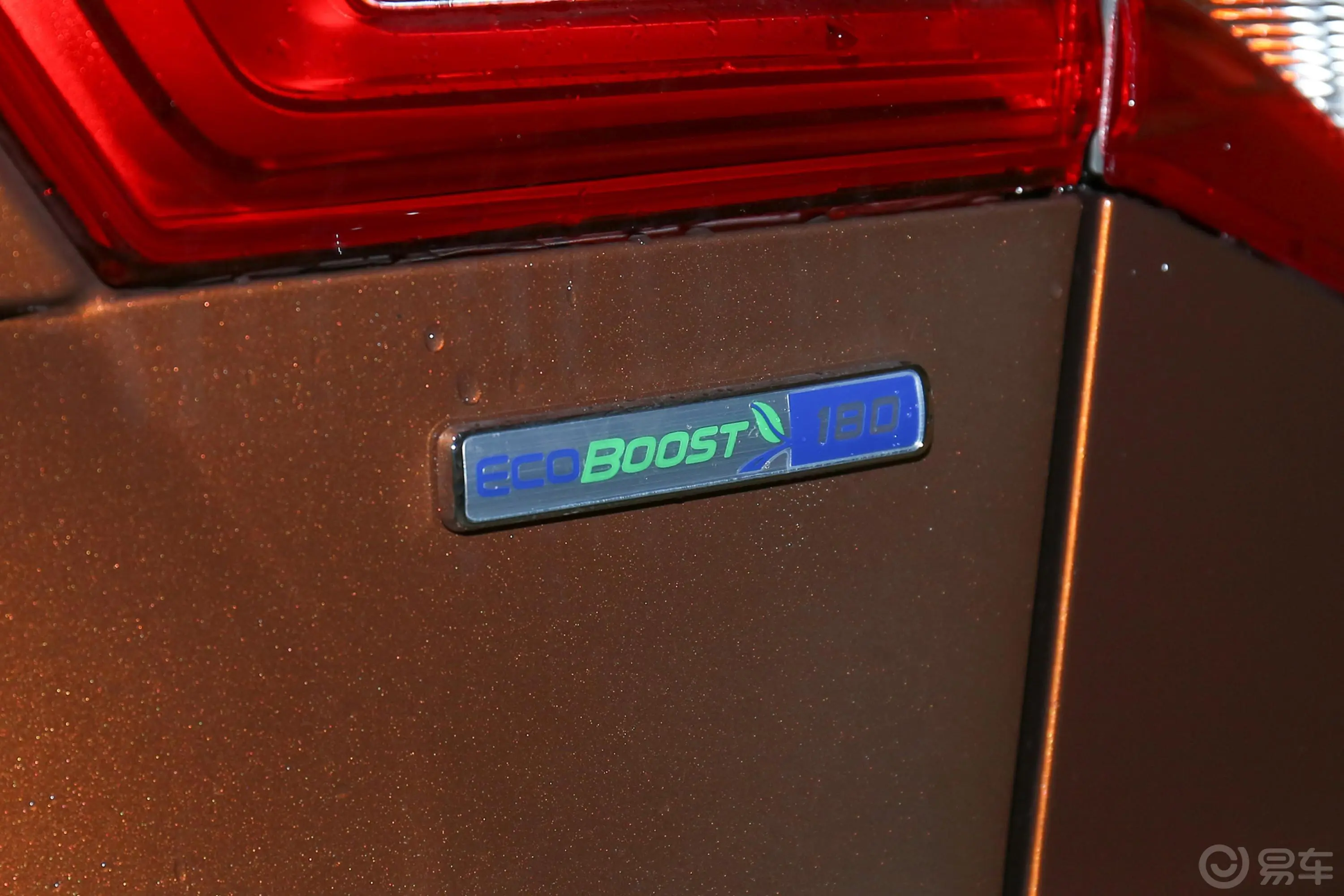 福克斯ActiveEcoBoost 180 手自一体 劲潮型外观