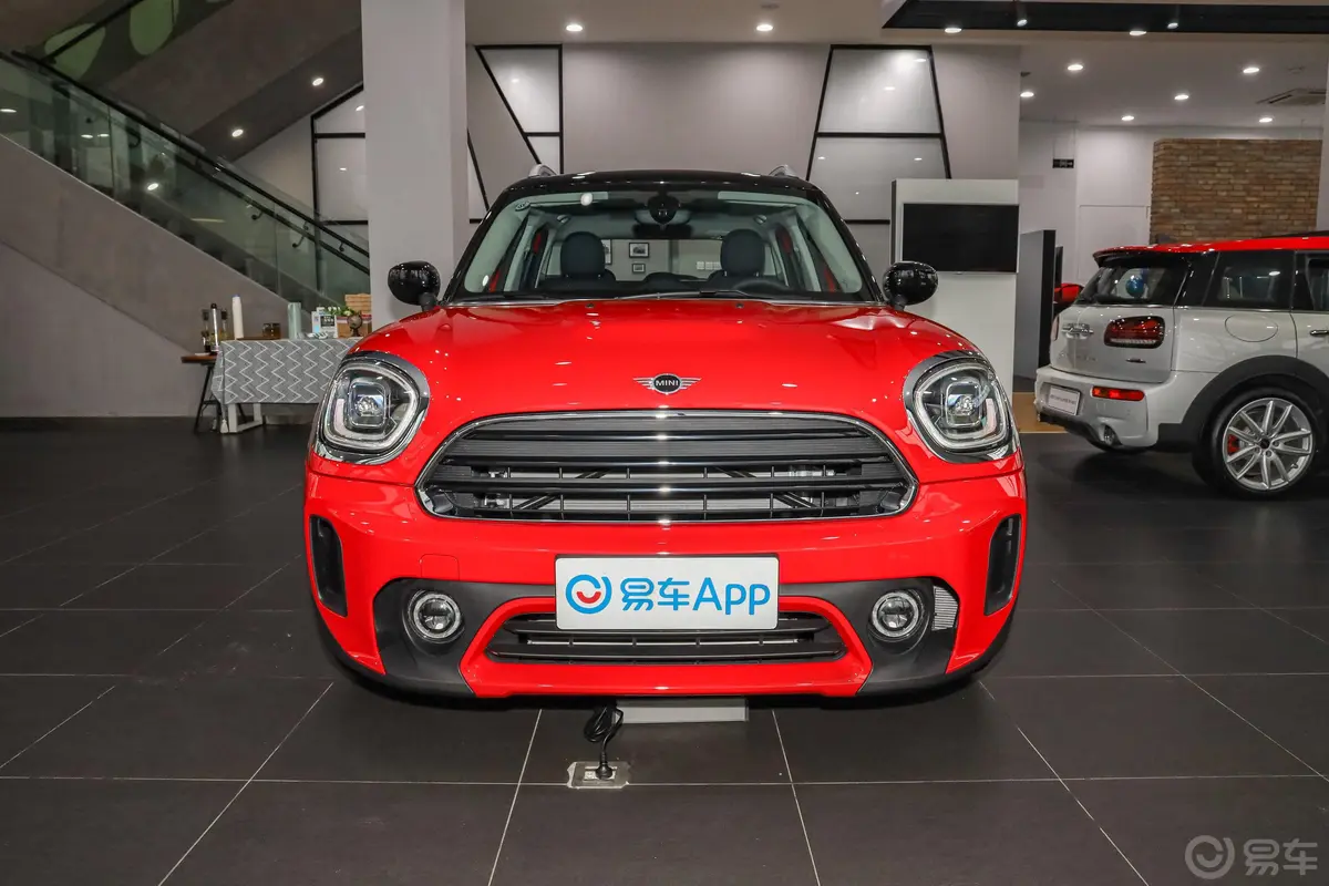 MINI COUNTRYMAN1.5T COOPER正前水平