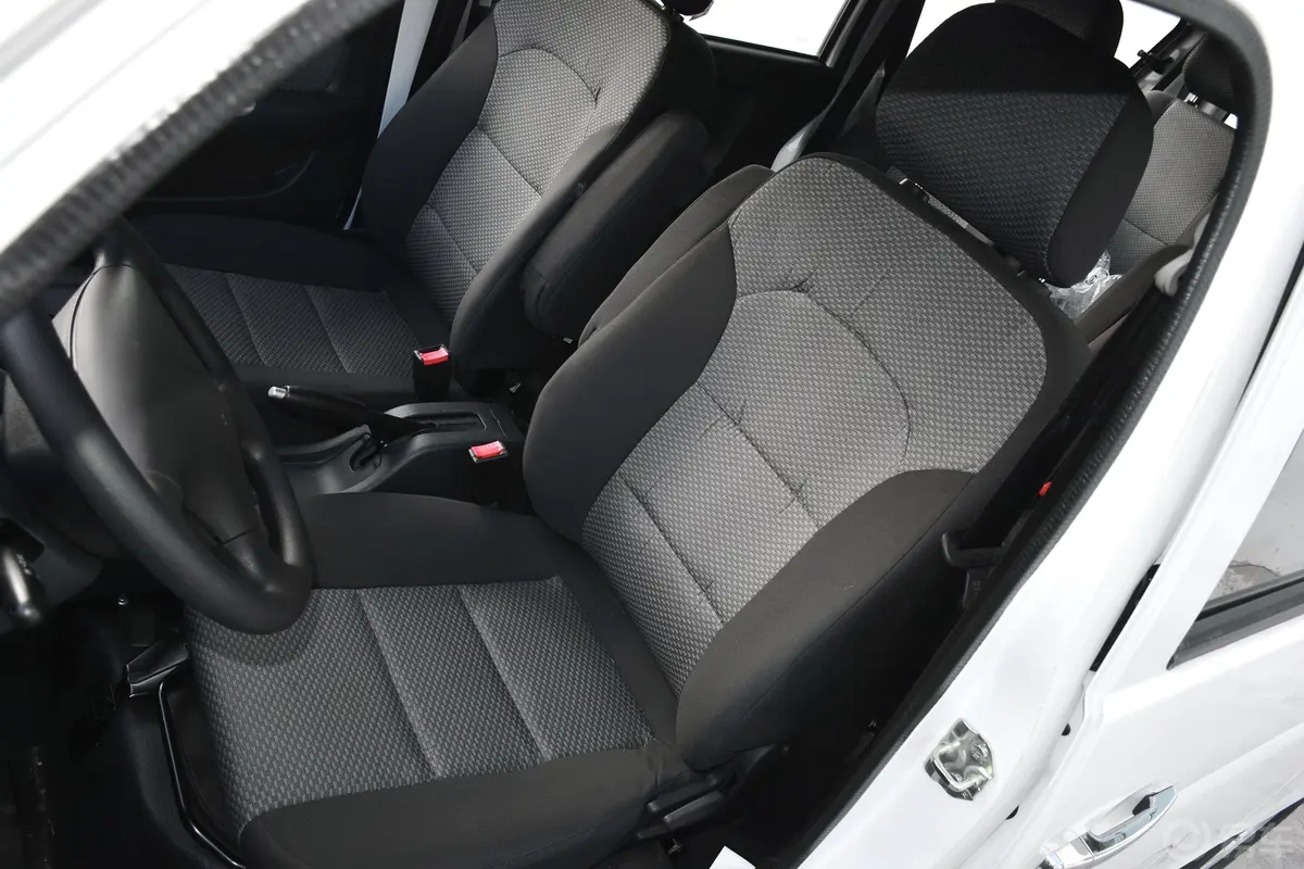 开沃D07创业者 多功能乘用车 磷酸铁锂40.32kWh驾驶员座椅