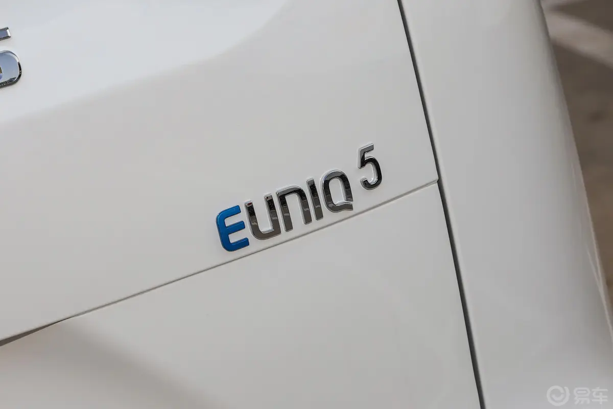 EUNIQ 5 纯电动改款 经典版 7座外观