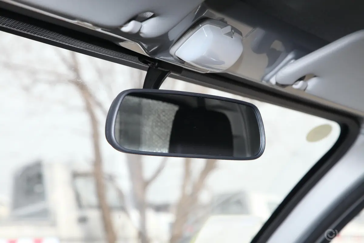 五菱荣光新卡汽车下乡版 1.5L 手动单排标准型内后视镜