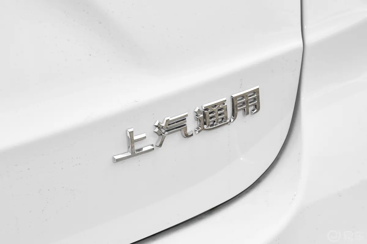昂科威Plus532T 两驱 领先型外观