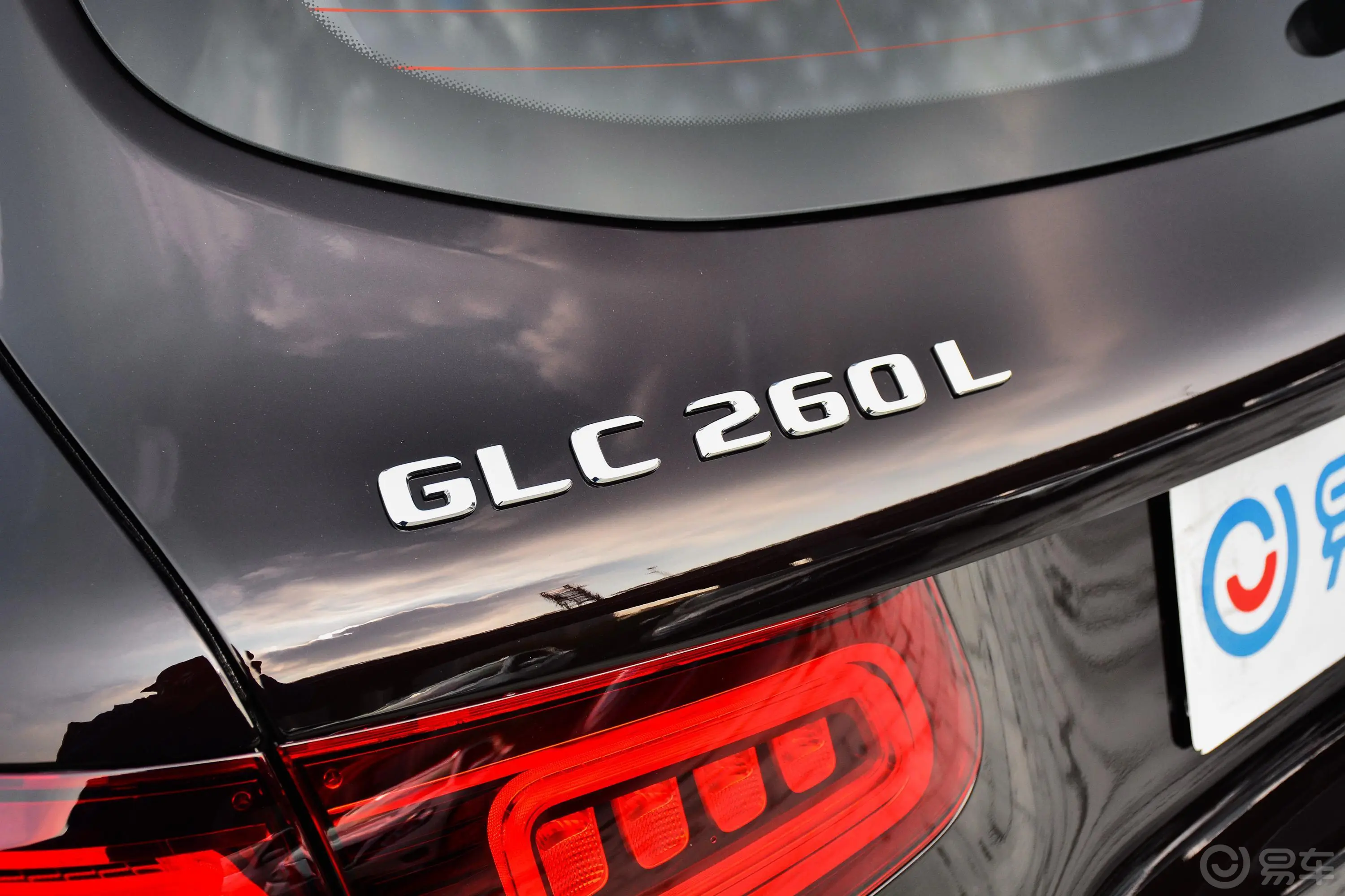 奔驰GLCGLC 260 L 4MATIC 动感型外观