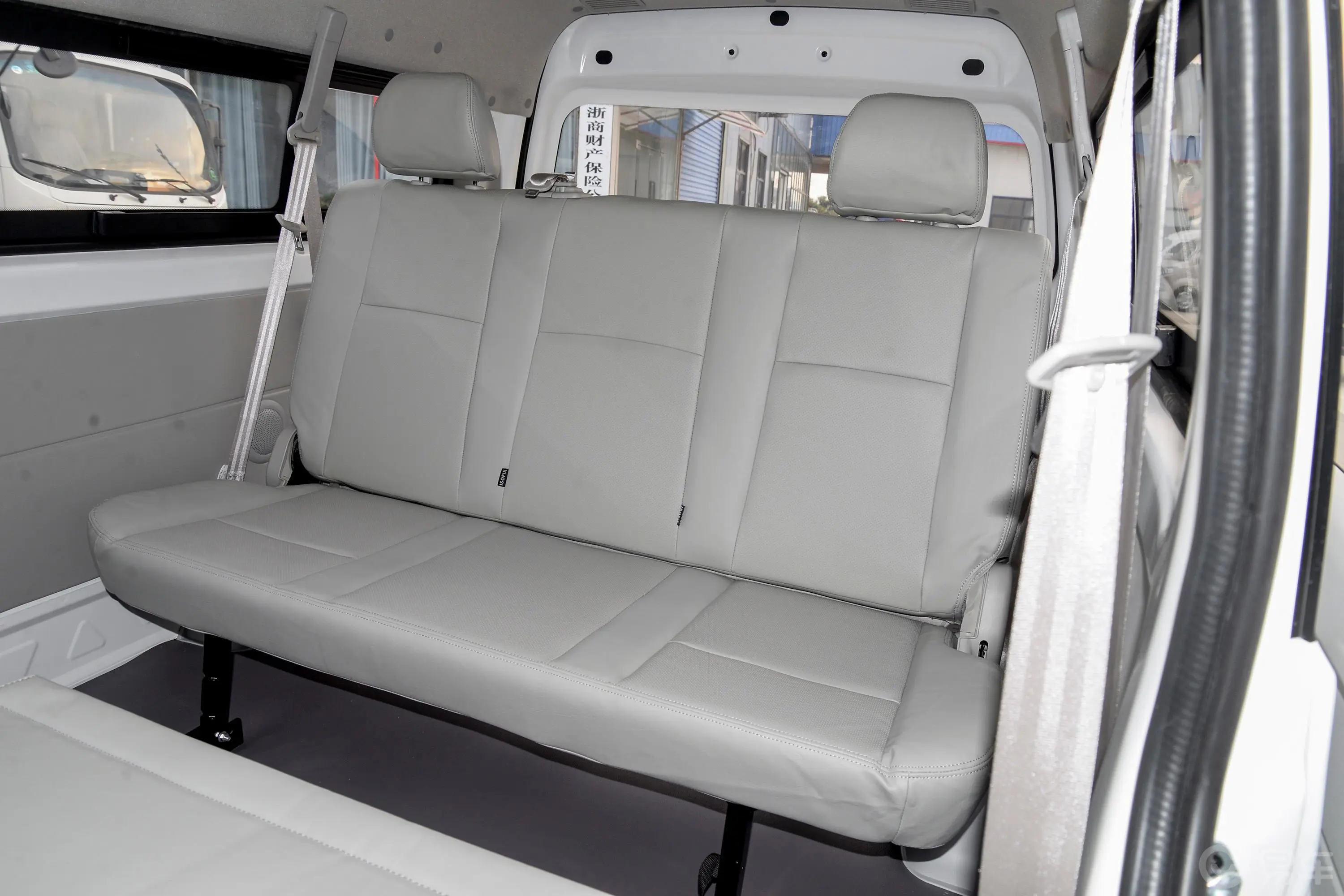 金杯新海狮X30L客车 1.5L 手动 商务中央空调版 5/6/7座 国VI第三排座椅