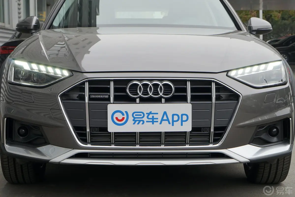 奥迪A4(进口)45TFSI allroad quattro 探索家版外观