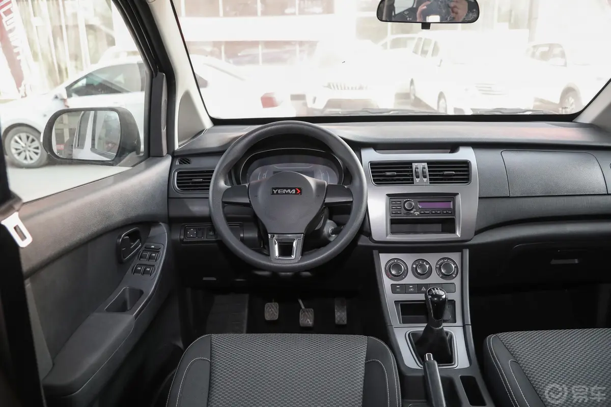 斯派卡改款 1.5L 手动 舒适型驾驶位区域