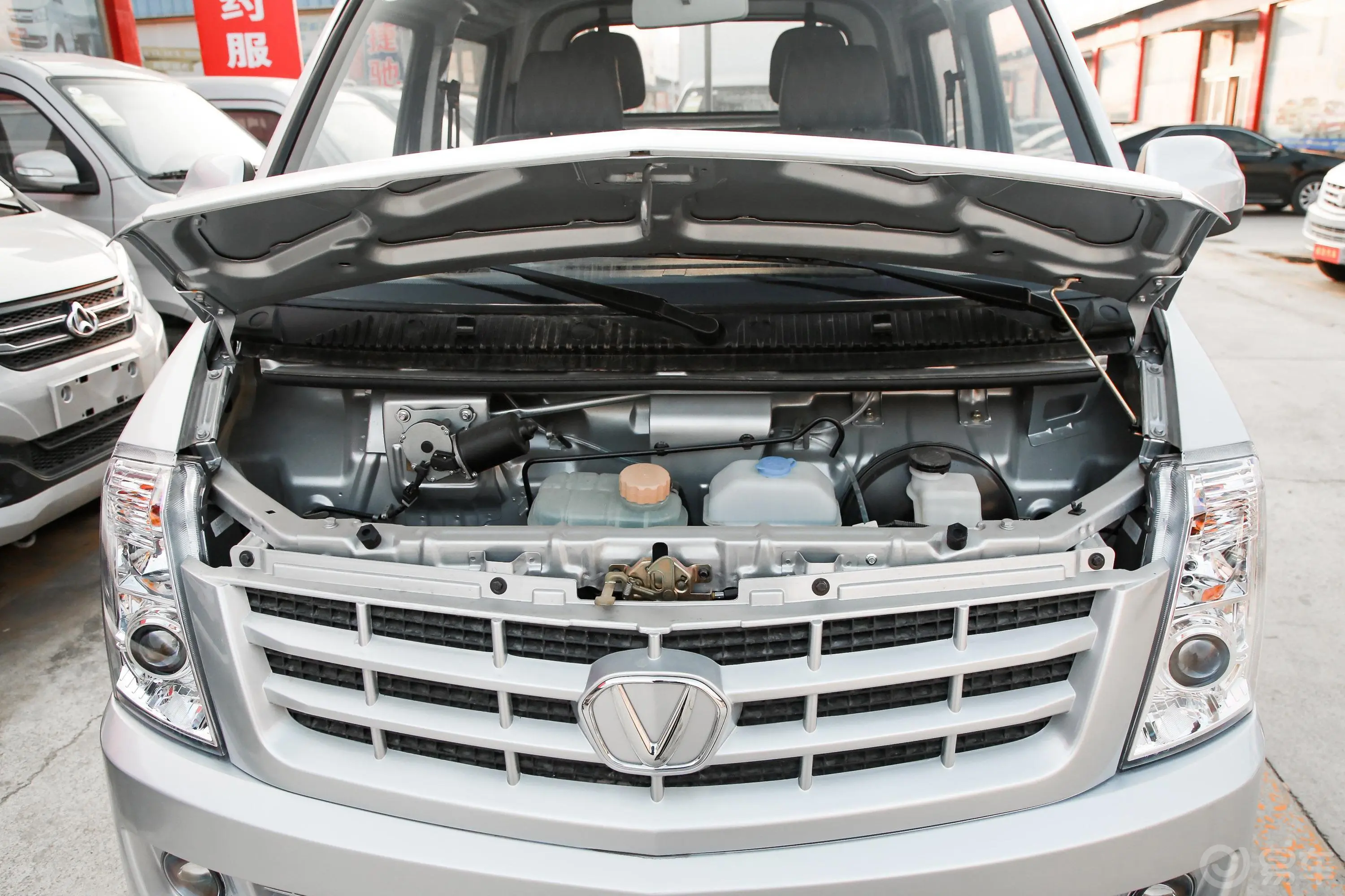 成功K4货车 1.5L 双排 舒适型外观