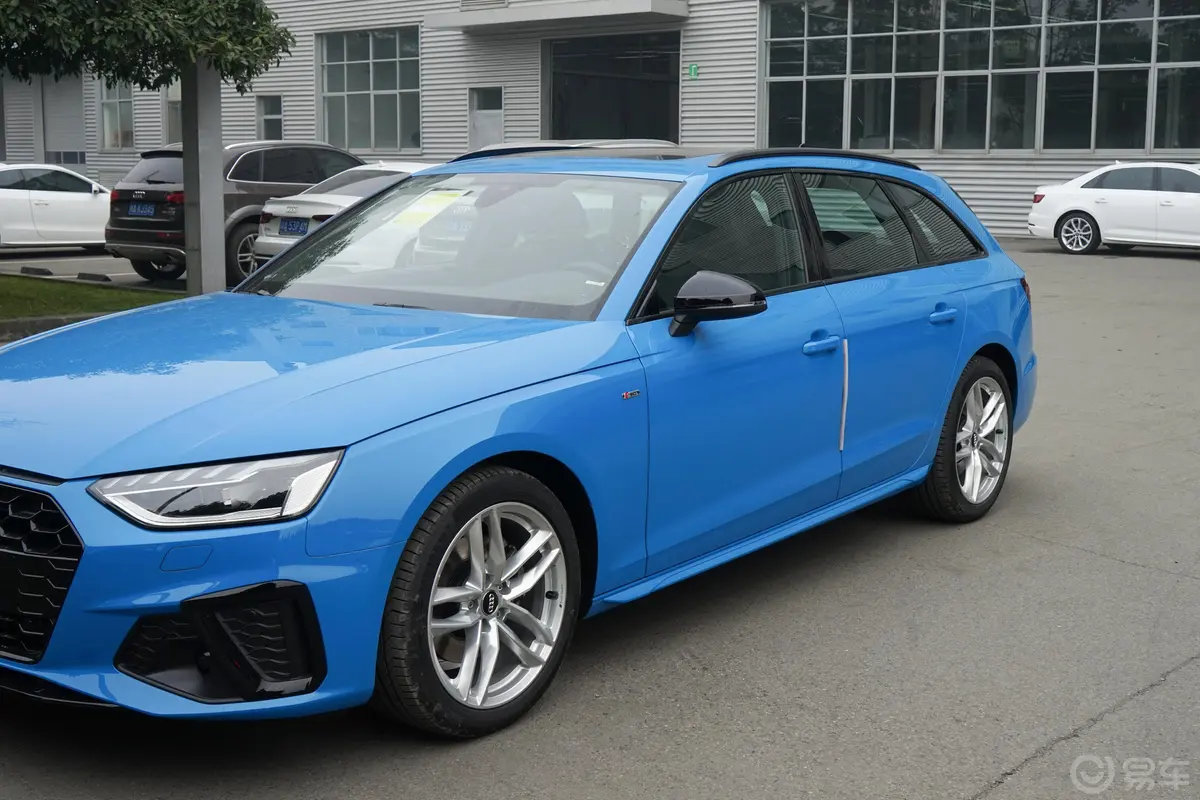 奥迪A4(进口)Avant 先锋派 40TFSI 豪华动感型外观