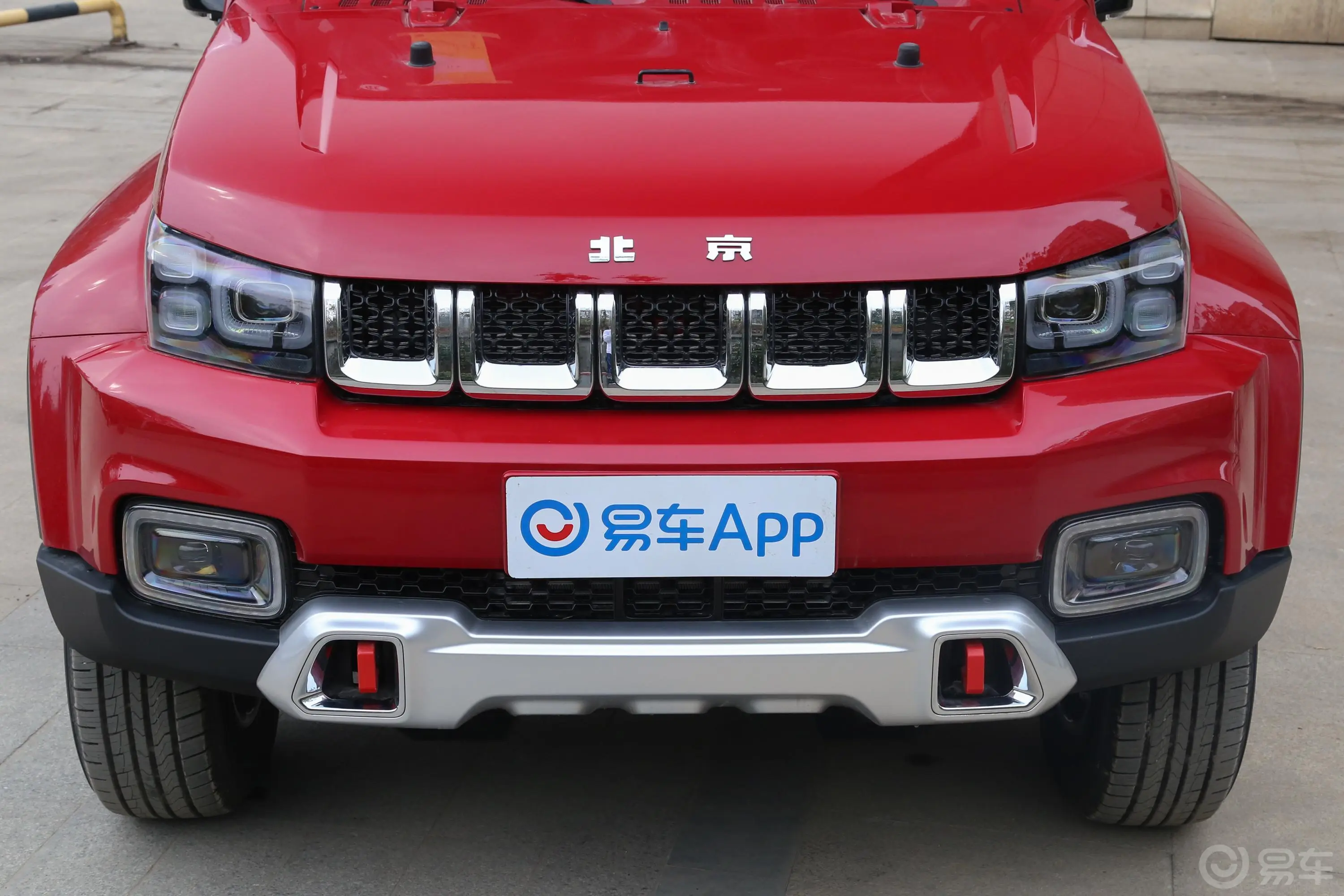 北京BJ40城市猎人版 2.0T 自动两驱侠客版 汽油外观