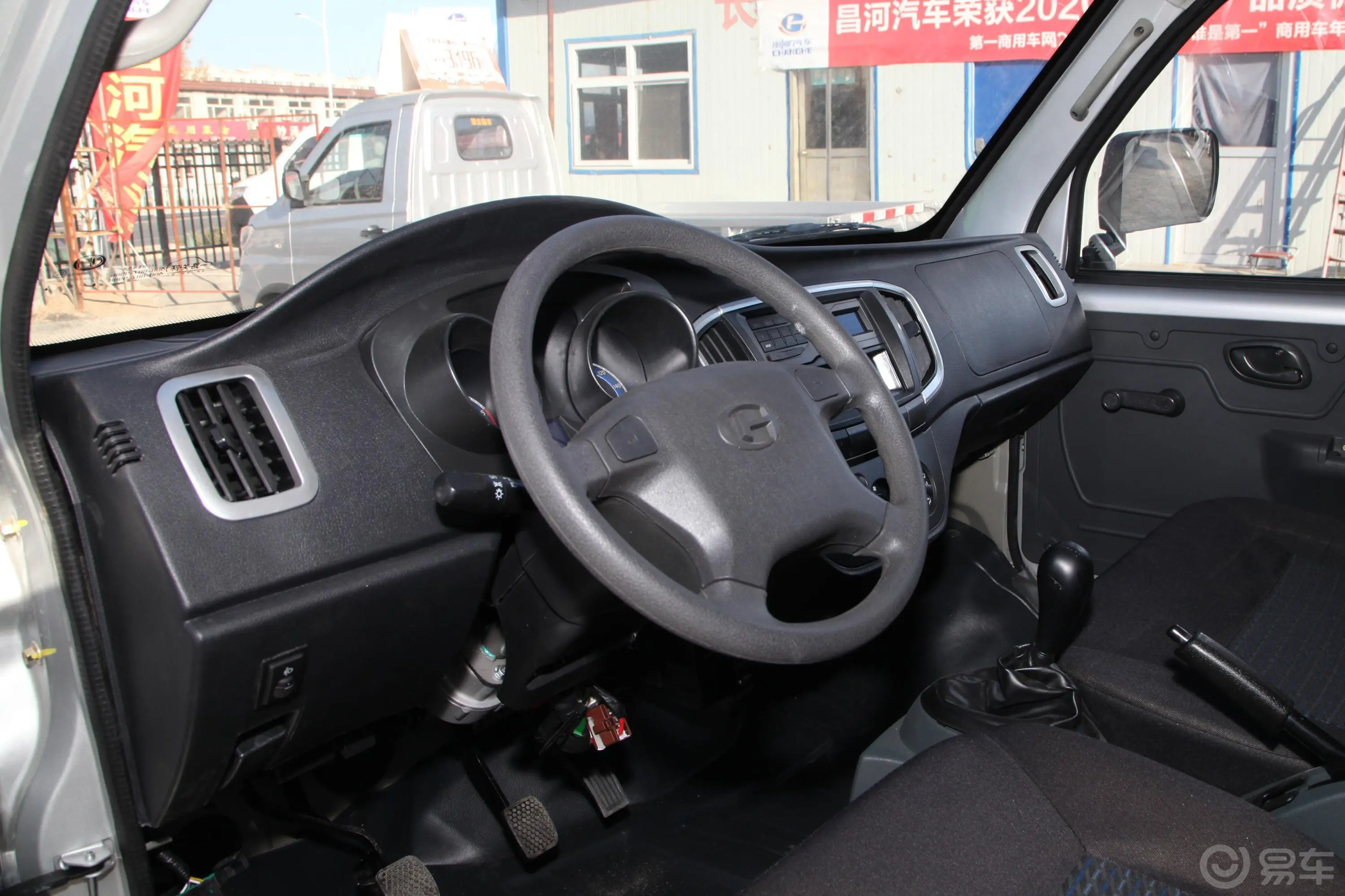 福瑞达K21轻卡 1.5L 手动 单排厢货 标准型中控台整体