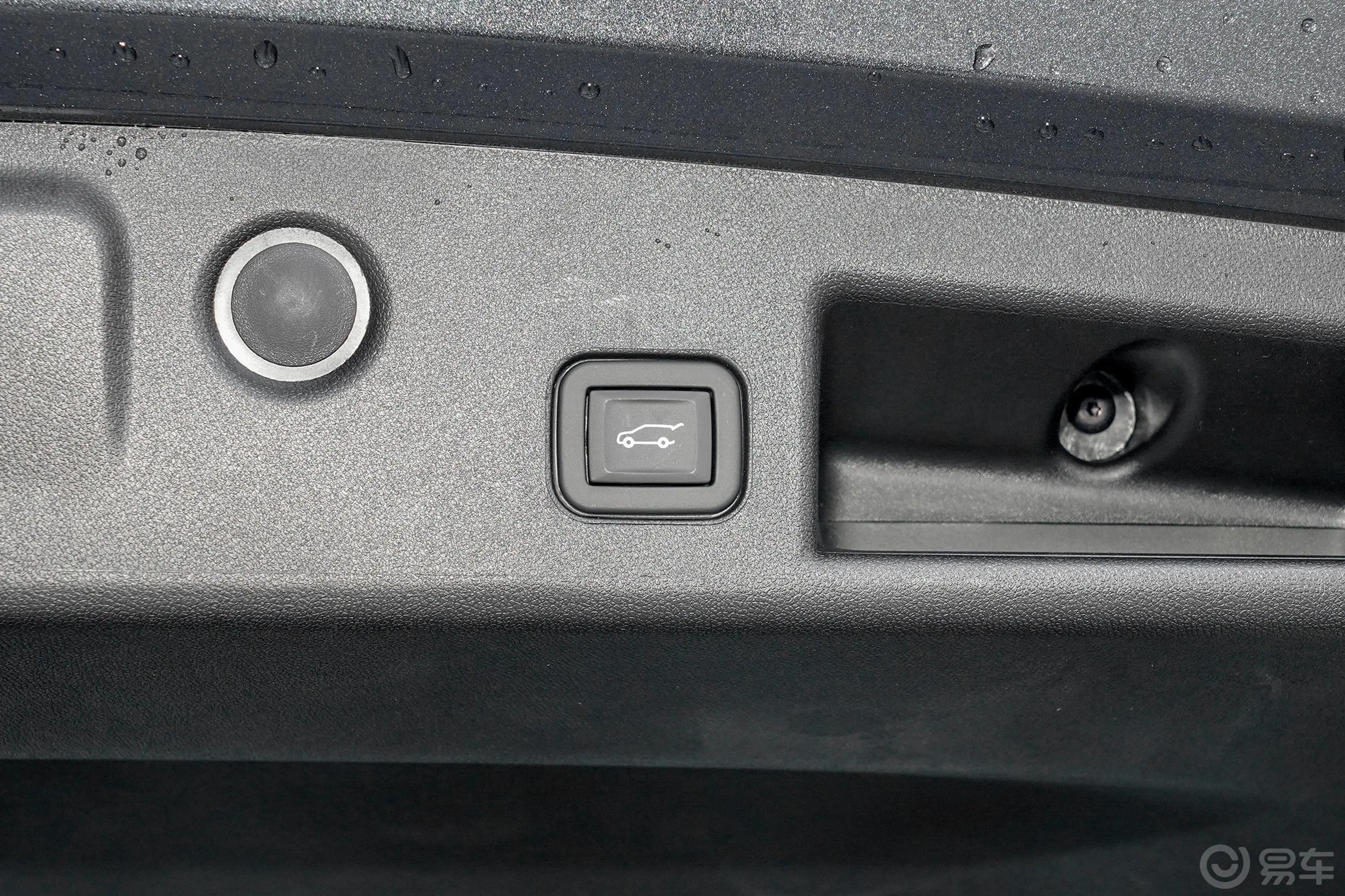 探界者550T RS 四驱 智能拓界版电动尾门按键（手动扶手）