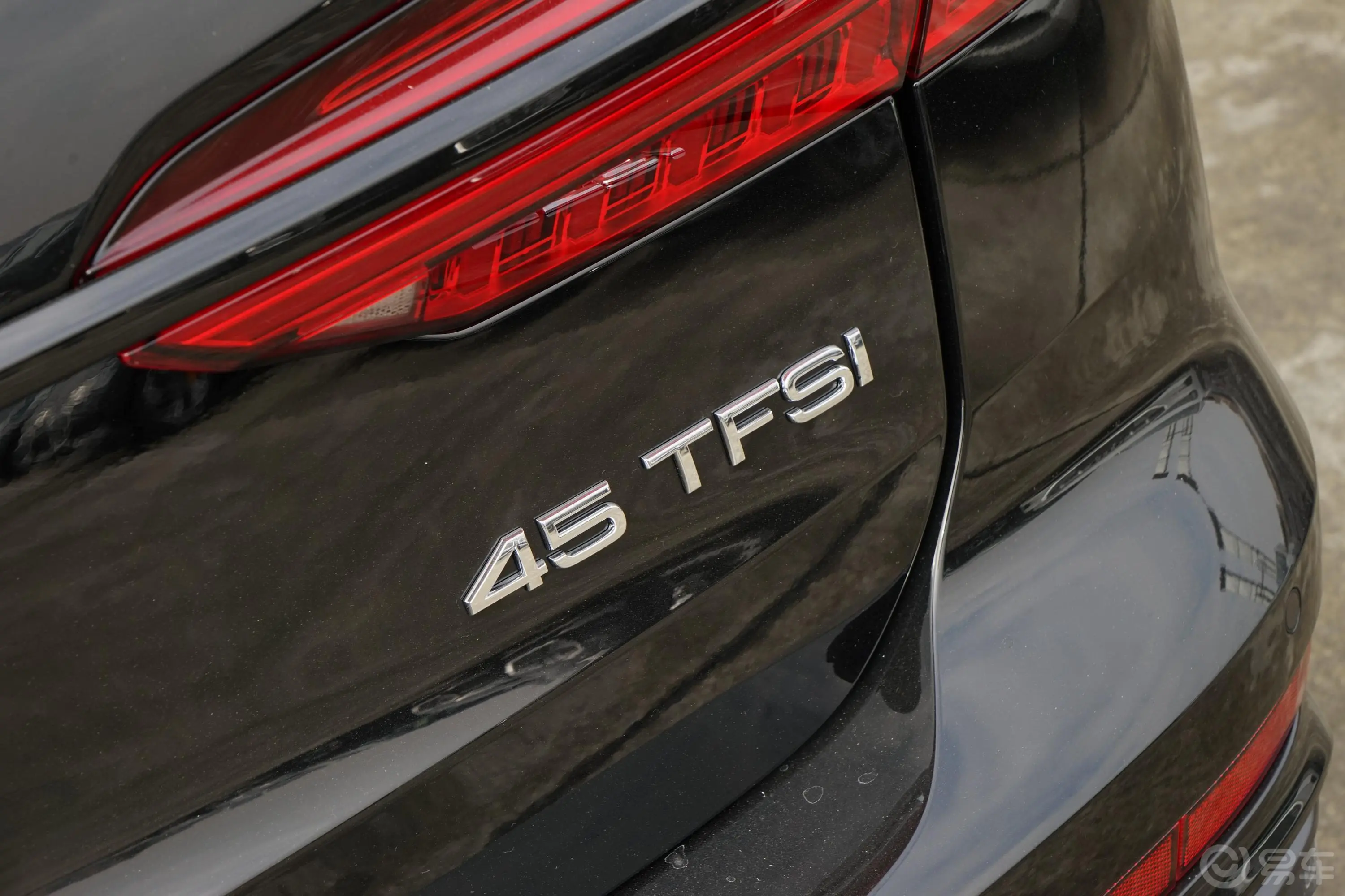 奥迪A6Avant 先锋派 45 TFSI 臻选动感型外观