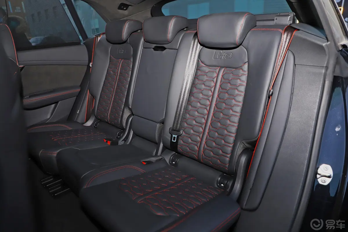 奥迪RS Q8RS Q8 4.0T后排座椅