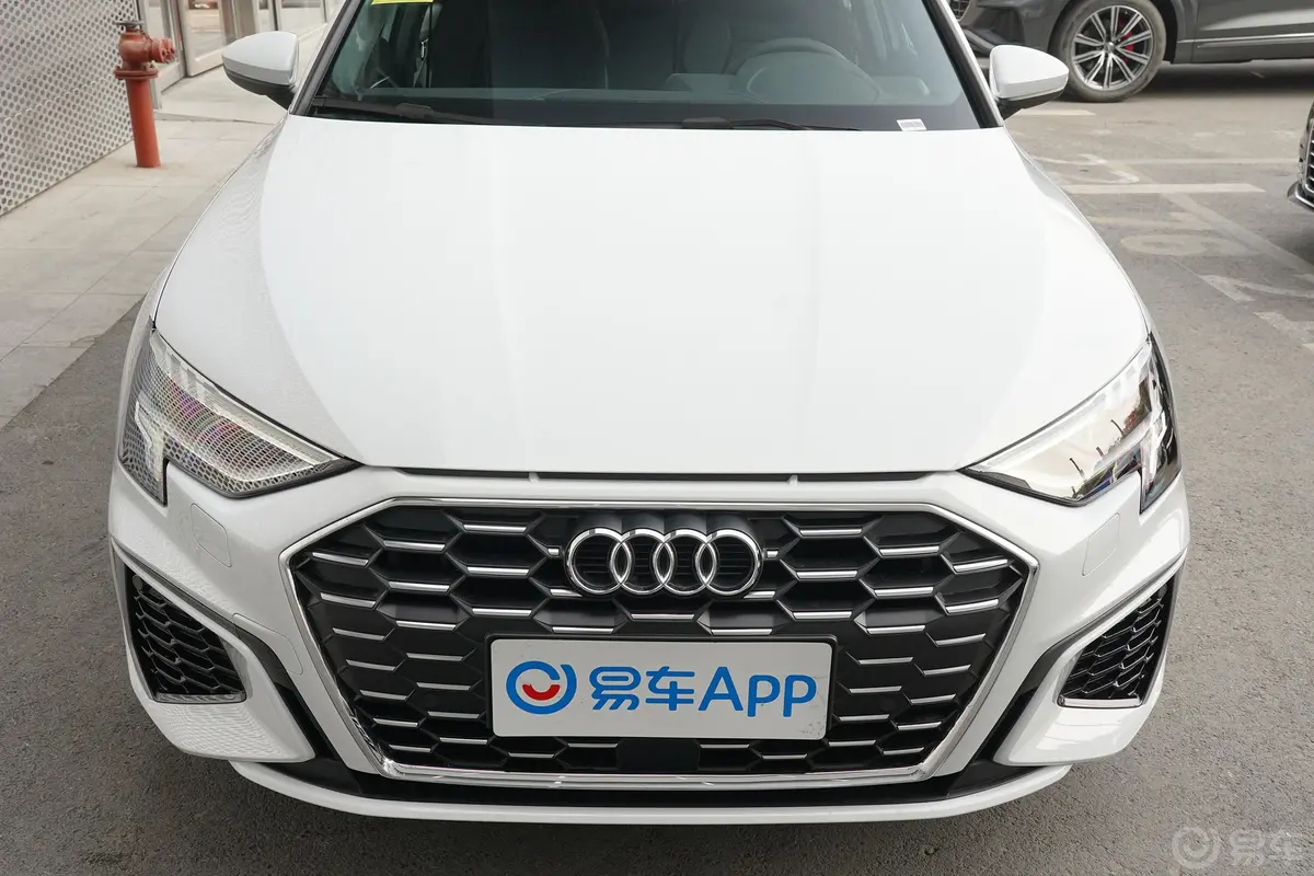 奥迪A3A3L Limousine 35 TFSI 进取运动型外观