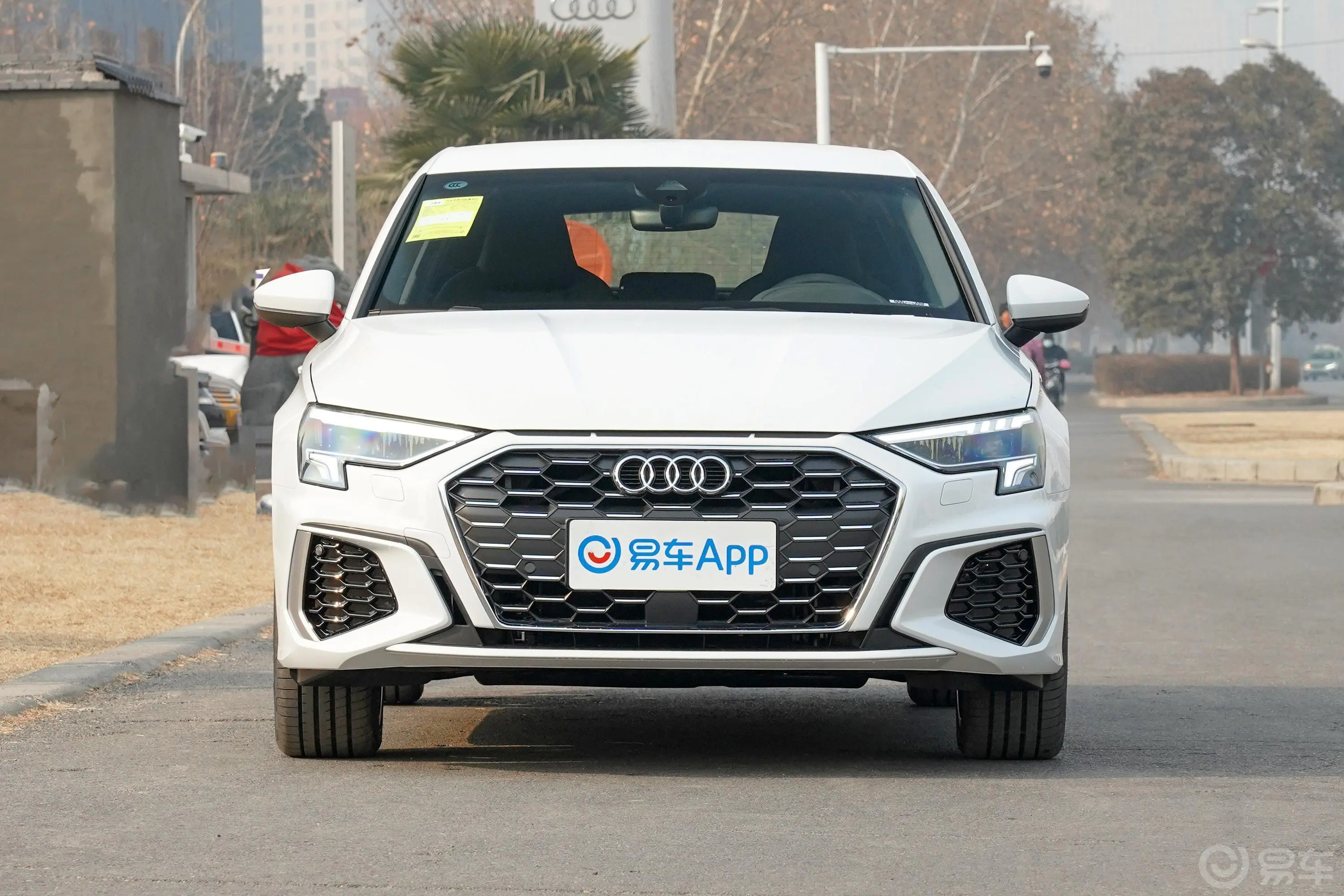 奥迪A3Sportback 35 TFSI 进取运动型正前水平