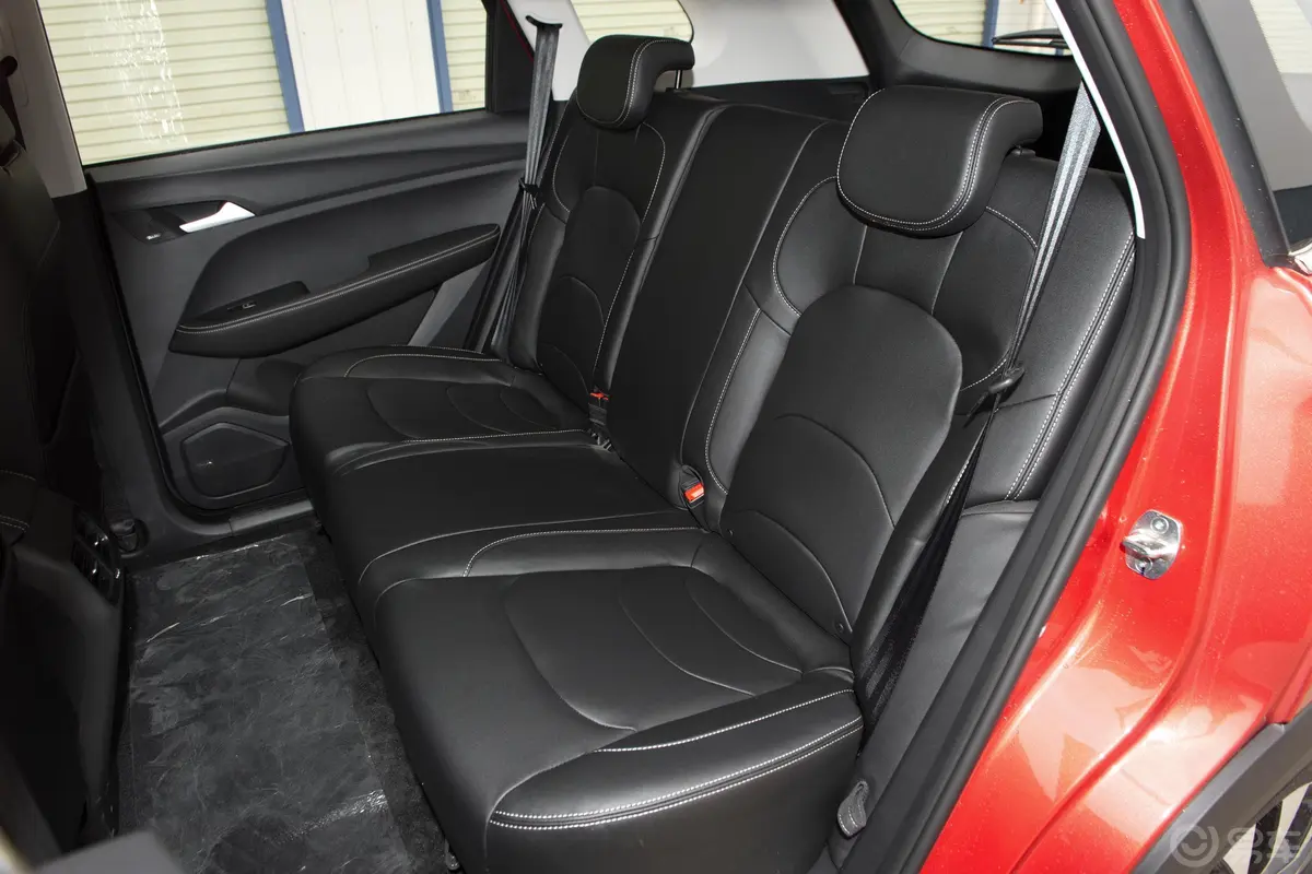 宝骏530全球车周年纪念版 1.5T CVT 尊贵互联型 5座后排座椅