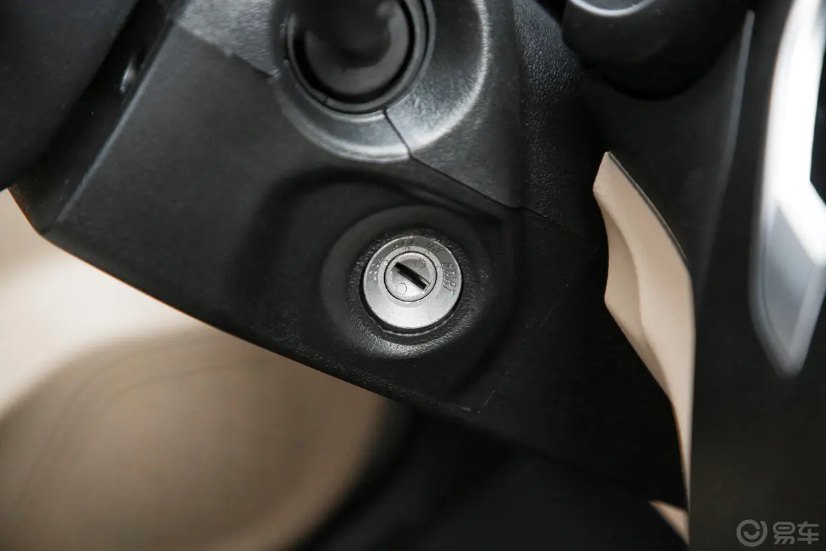 新豹T3载货汽车N1 1.2L 单排单后轮 舒适版(4.755米) SC1031TMD6B1 汽油 国Ⅵ钥匙孔或一键启动按键