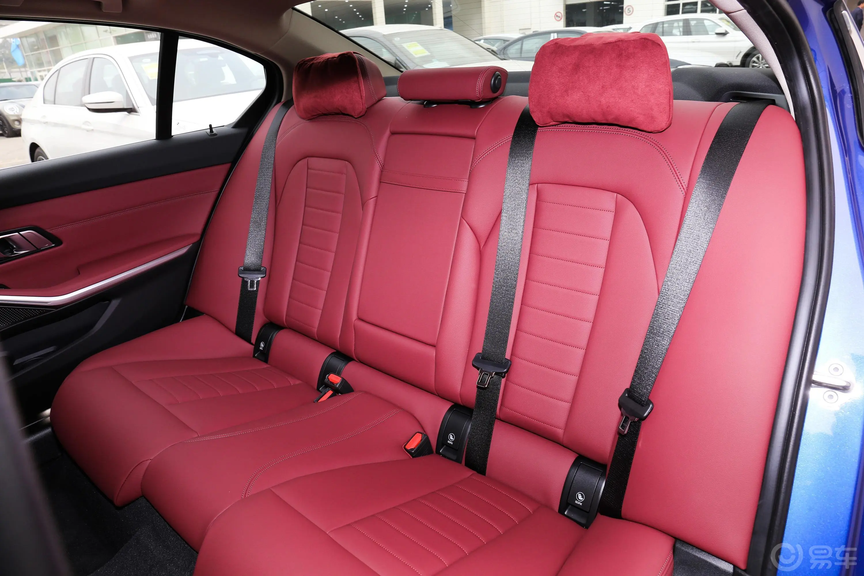 宝马3系改款 325Li xDrive M运动套装后排座椅