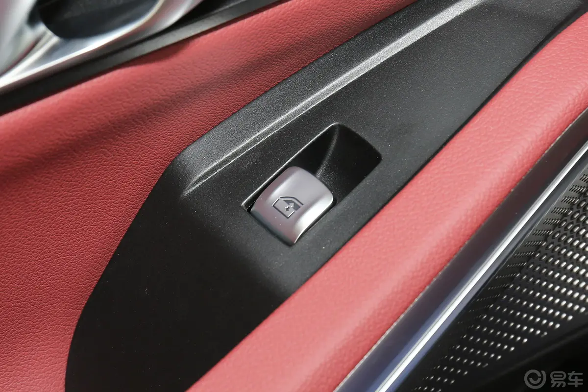宝马3系改款 325Li xDrive M运动套装后车窗调节