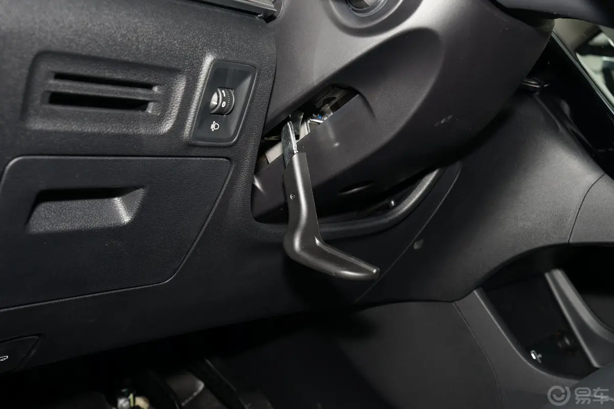 荣威RX5 MAXSupreme系列 1.5T 手自一体 两驱 智能座舱版方向盘调节
