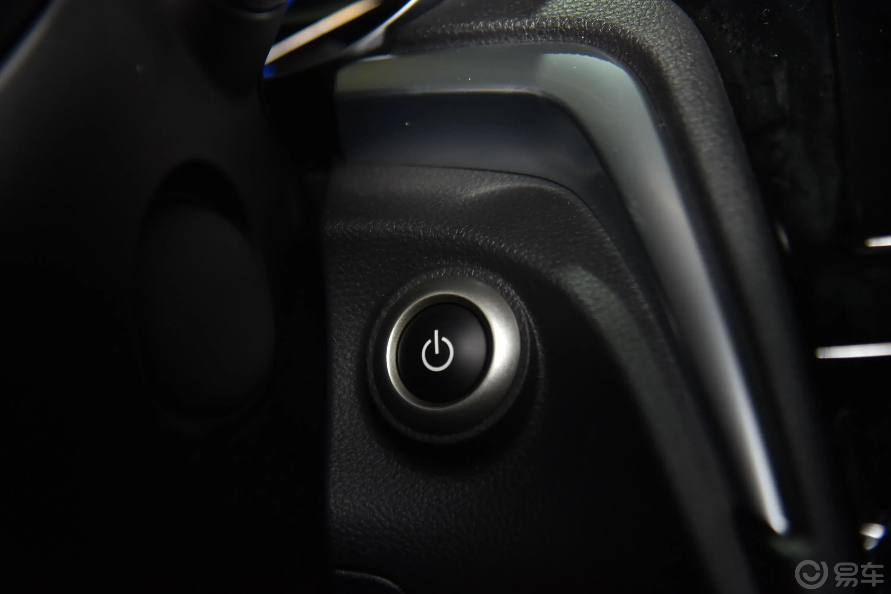 启辰D60 EV标准续航智行版钥匙孔或一键启动按键