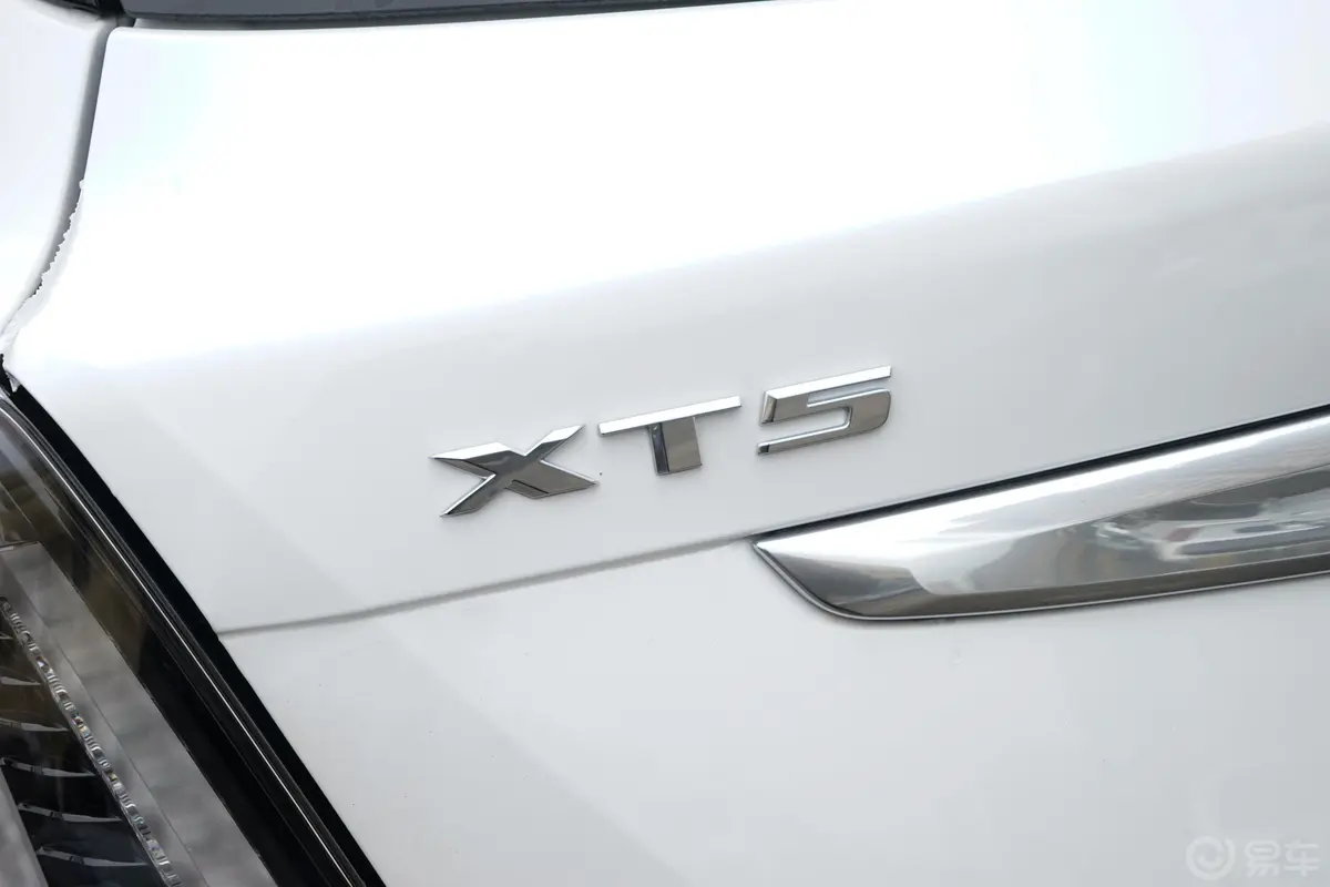凯迪拉克XT5轻混 2.0T 四驱尊贵型外观