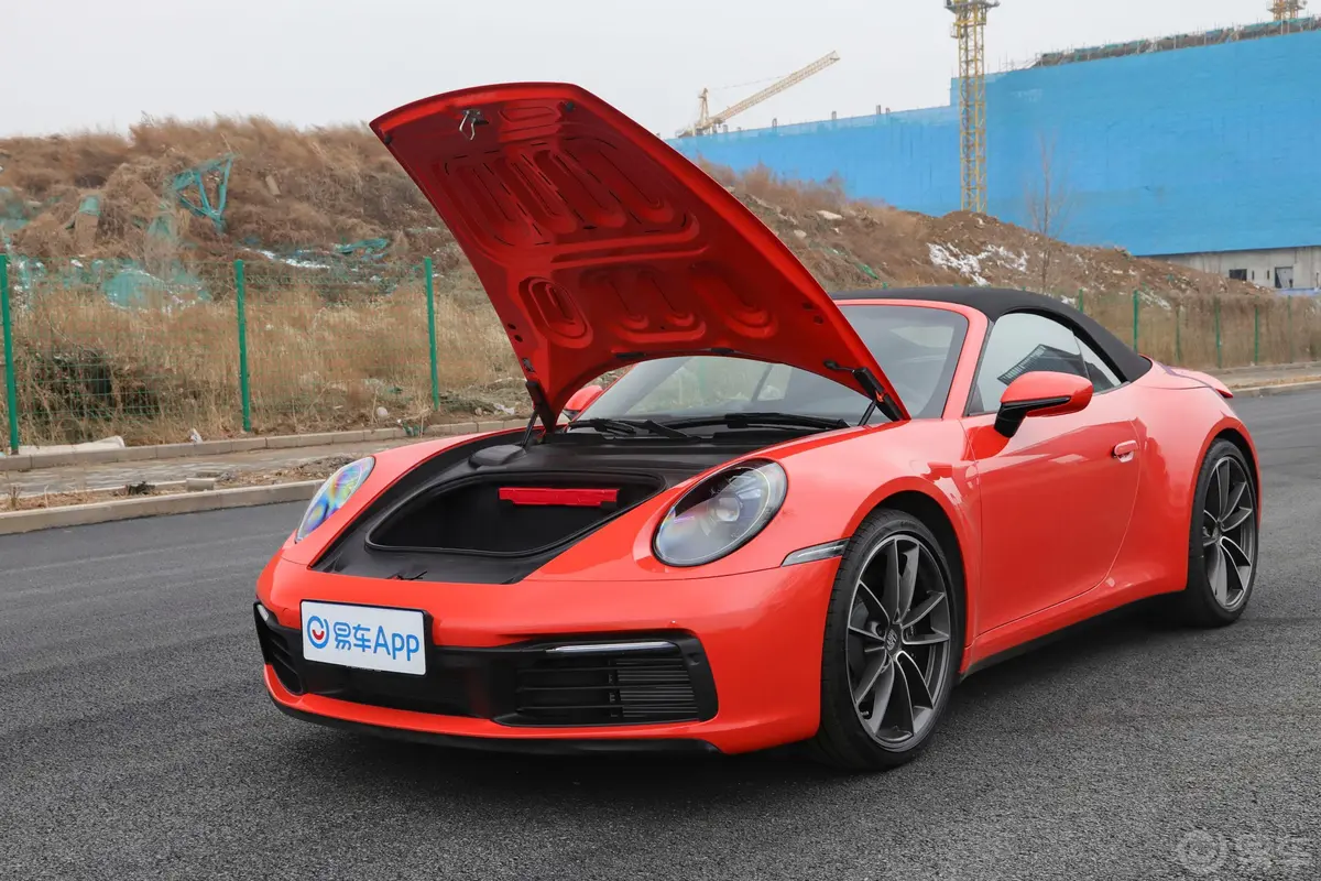 保时捷911Carrera Cabriolet 3.0T后备厢开启45度侧拍